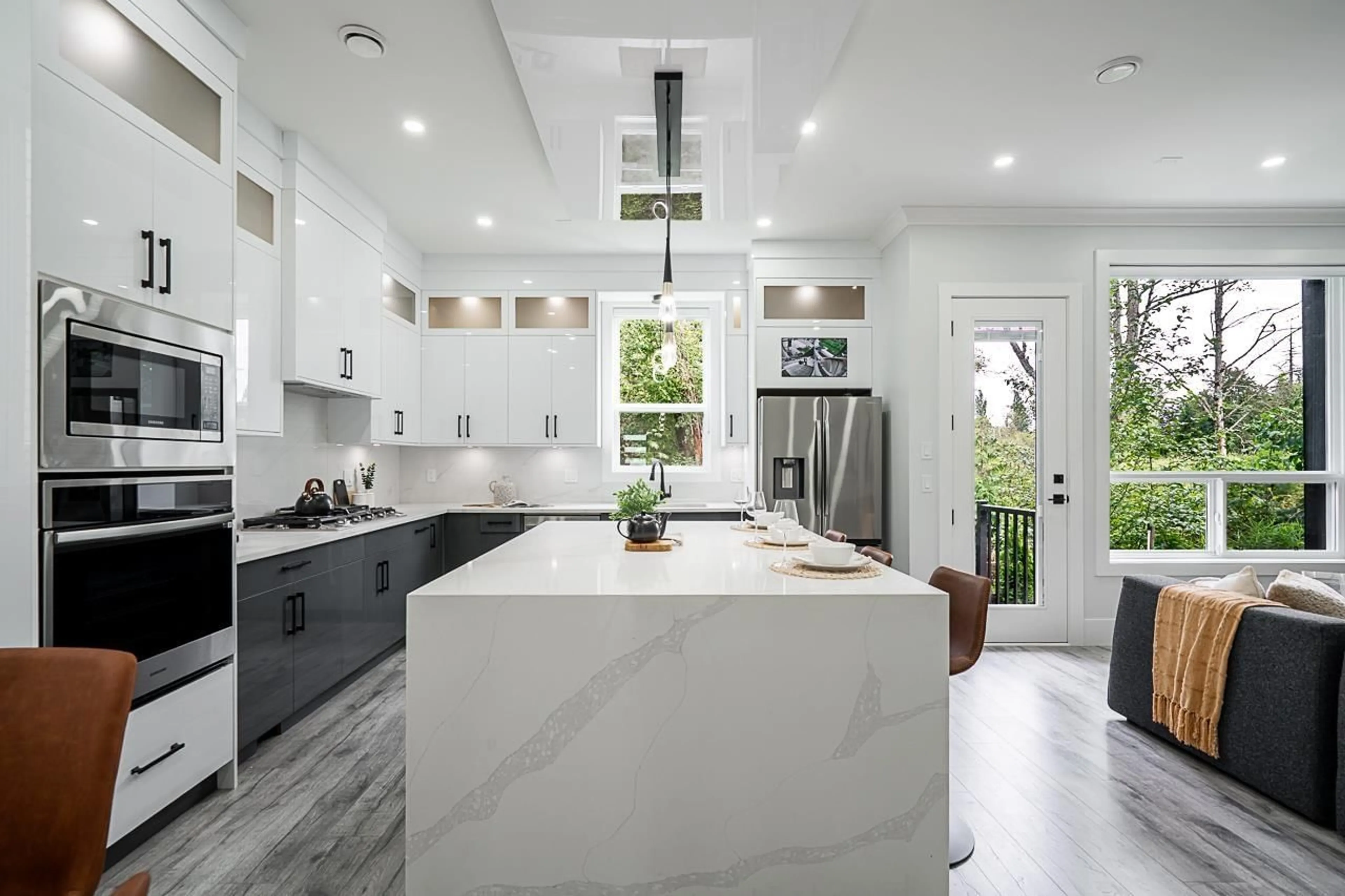 Contemporary kitchen, ceramic/tile floor for 7518 205A, Langley British Columbia V2Y1V5