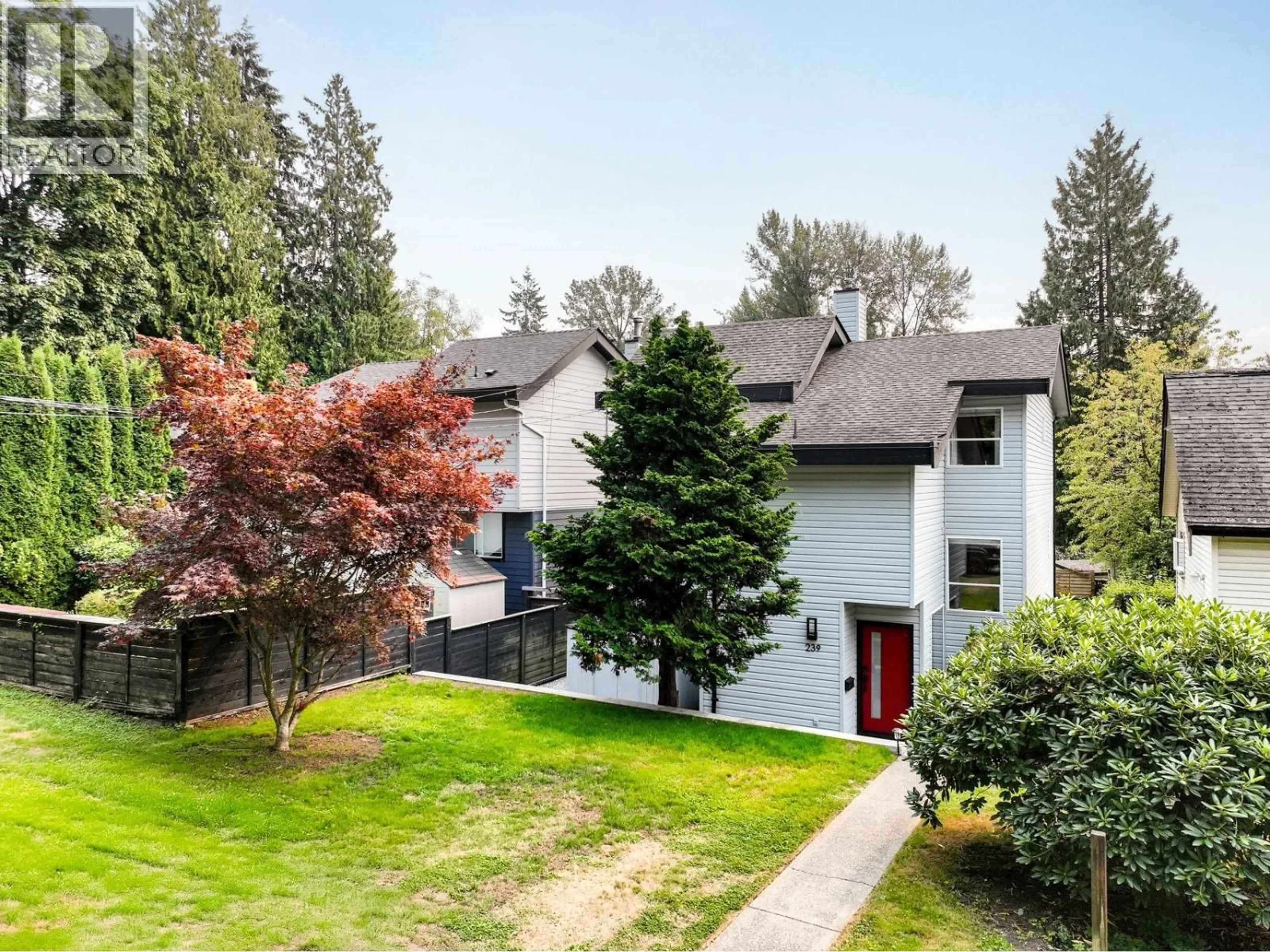 A pic from outside/outdoor area/front of a property/back of a property/a pic from drone, unknown for 239 22ND STREET, North Vancouver British Columbia V7M2A2