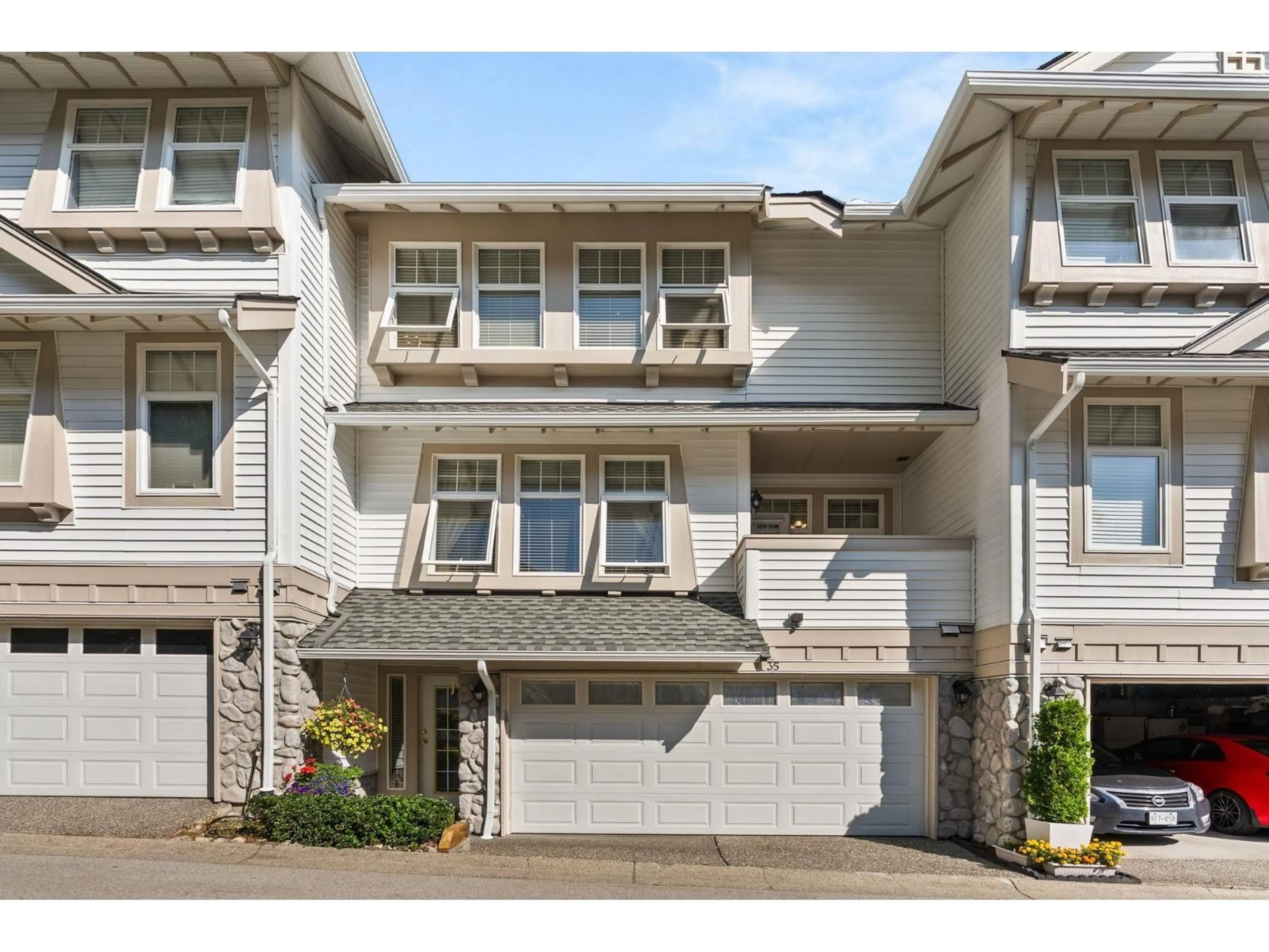 Home with vinyl exterior material, street for 35 - 15037 58, Surrey British Columbia V3S8Z5