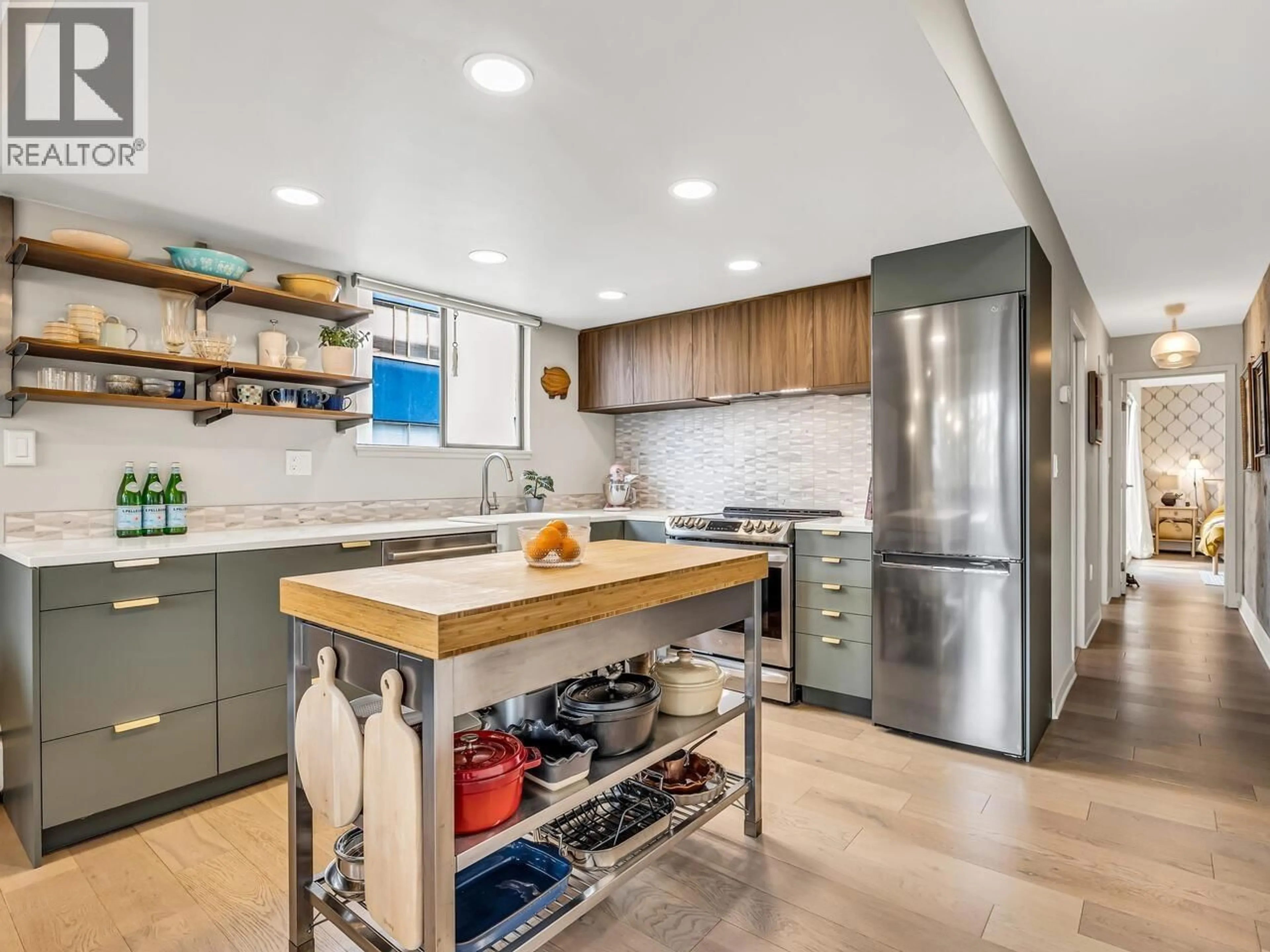 Open concept kitchen, unknown for 801 - 1165 BURNABY STREET, Vancouver British Columbia V6E1P3