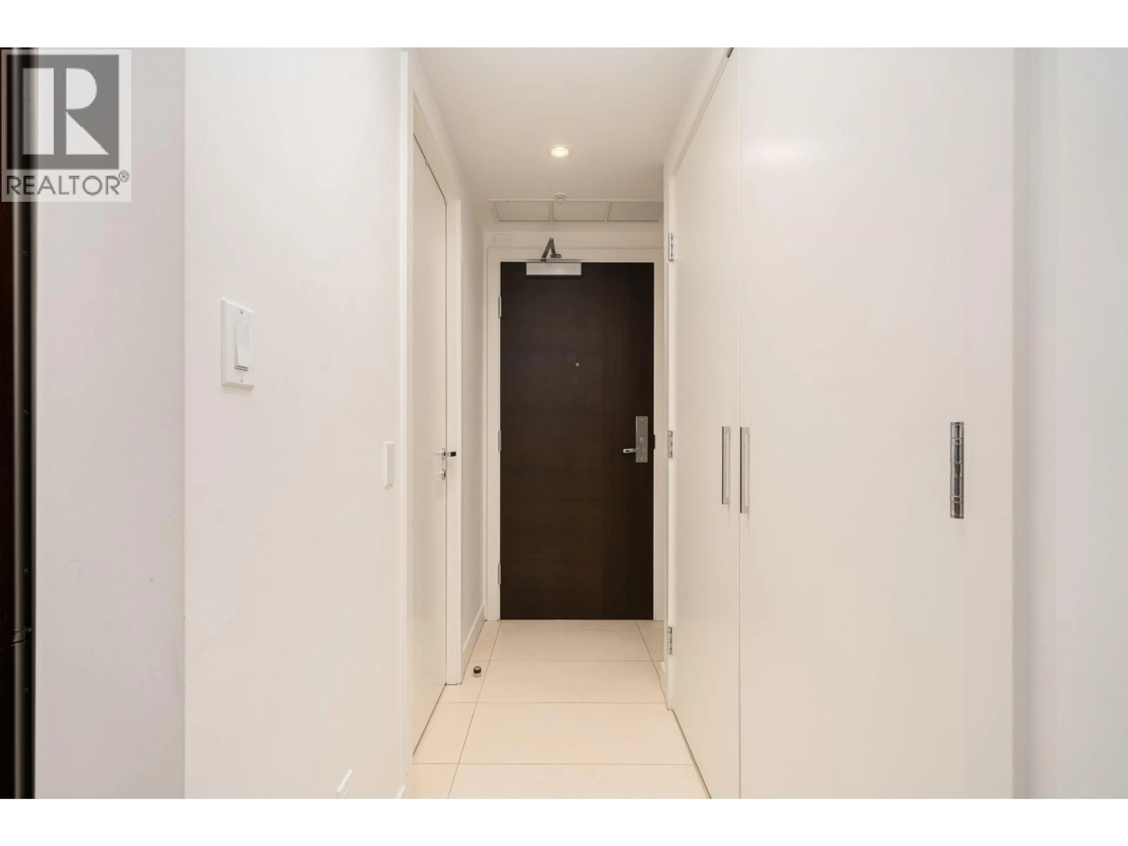 Indoor foyer for 709 - 1028 BARCLAY STREET, Vancouver British Columbia V6E0B1