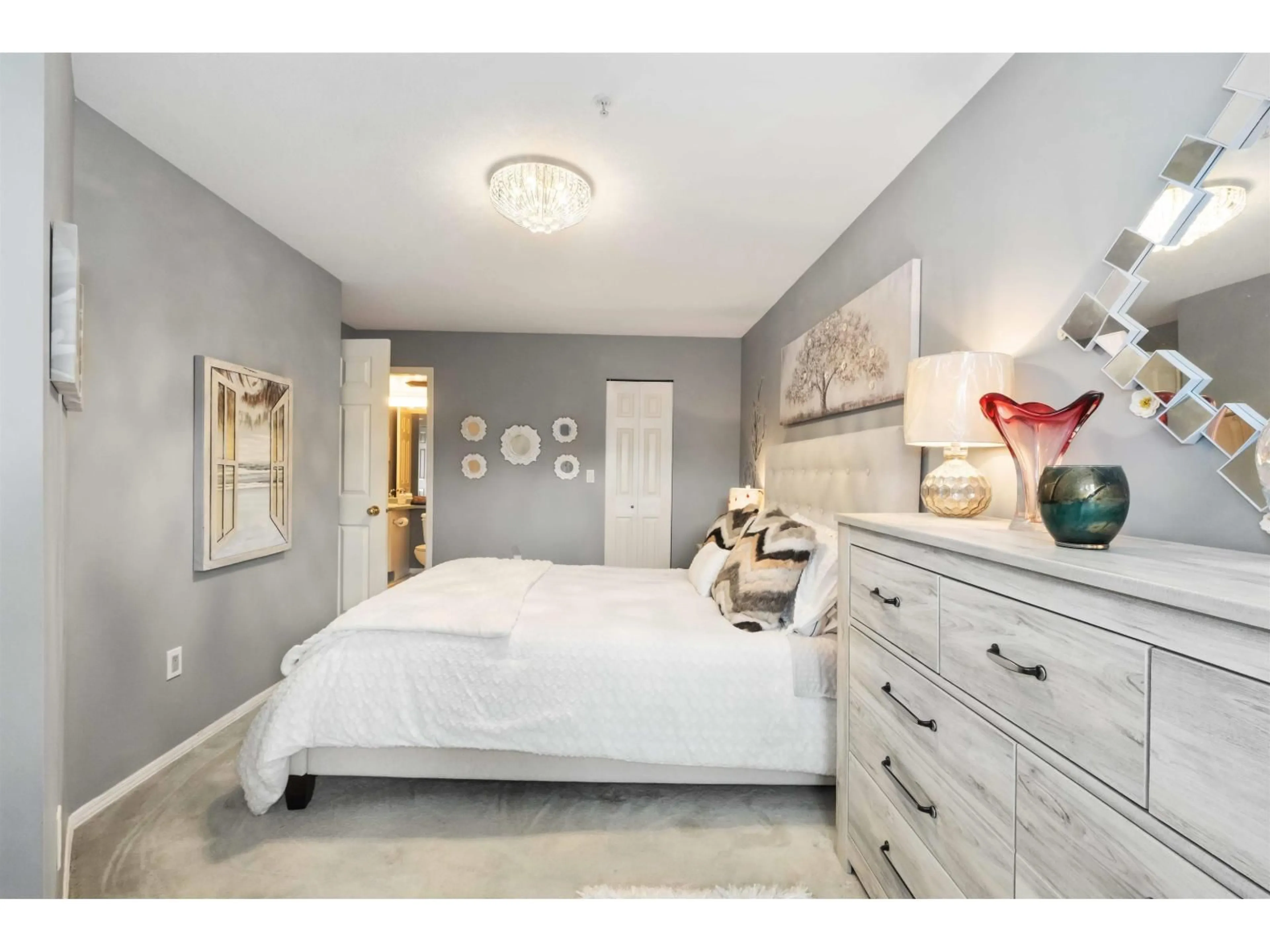 Bedroom with bed, unknown for 308 - 14355 103, Surrey British Columbia V3T5V5