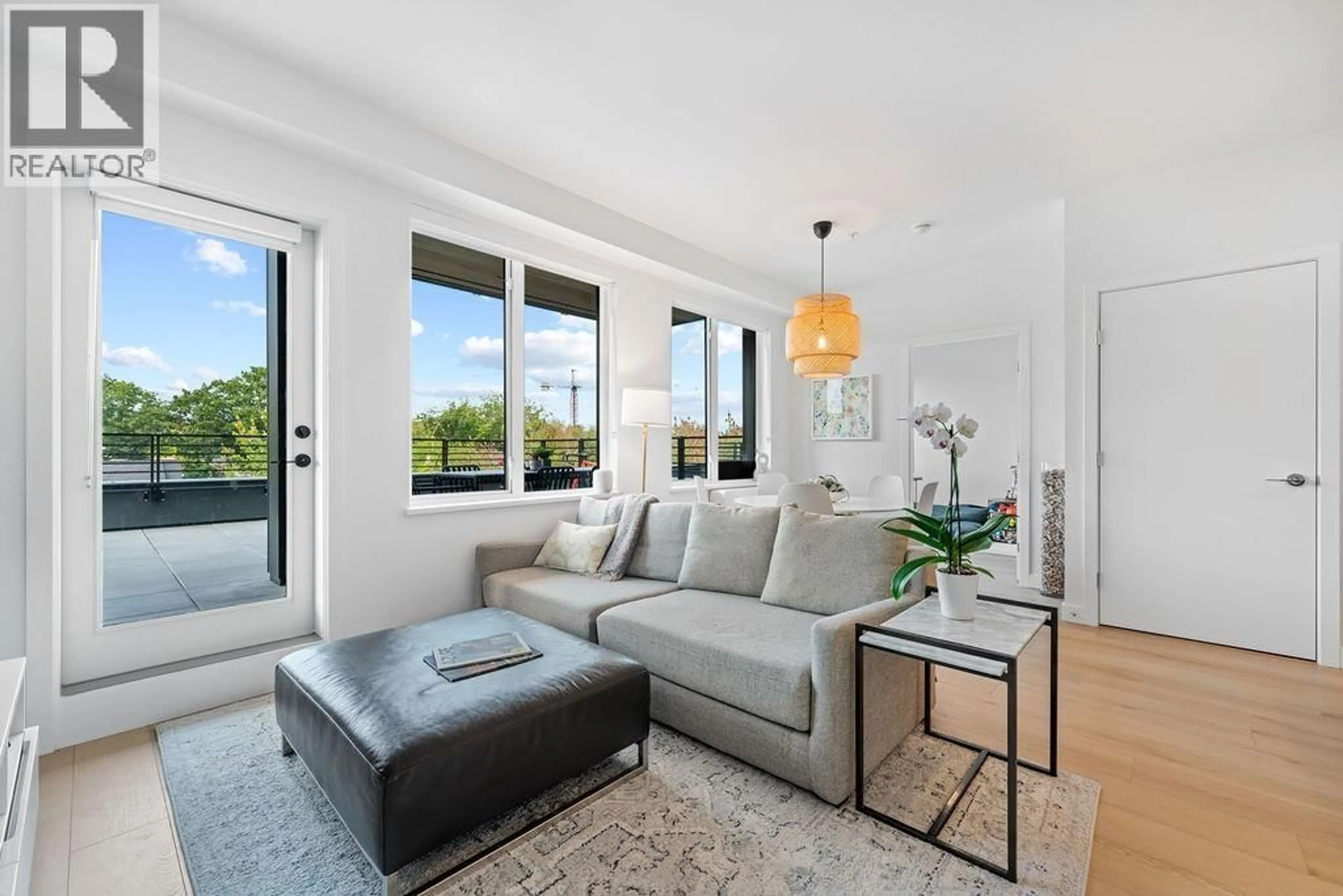 Living room with furniture, unknown for 504 - 2450 GARDEN DRIVE, Vancouver British Columbia V5N0K1
