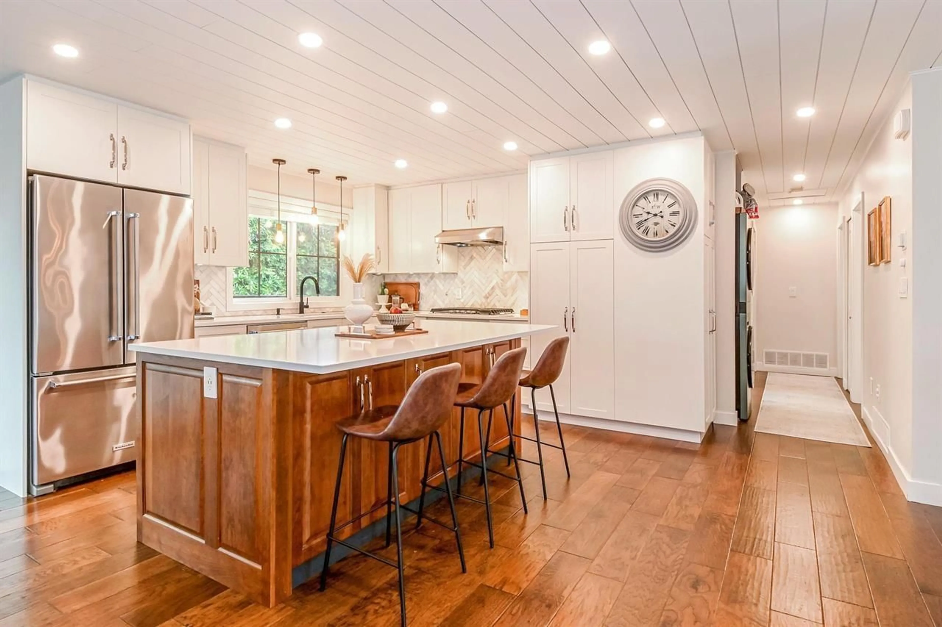 Open concept kitchen, unknown for 21236 94A, Langley British Columbia V1M1M6