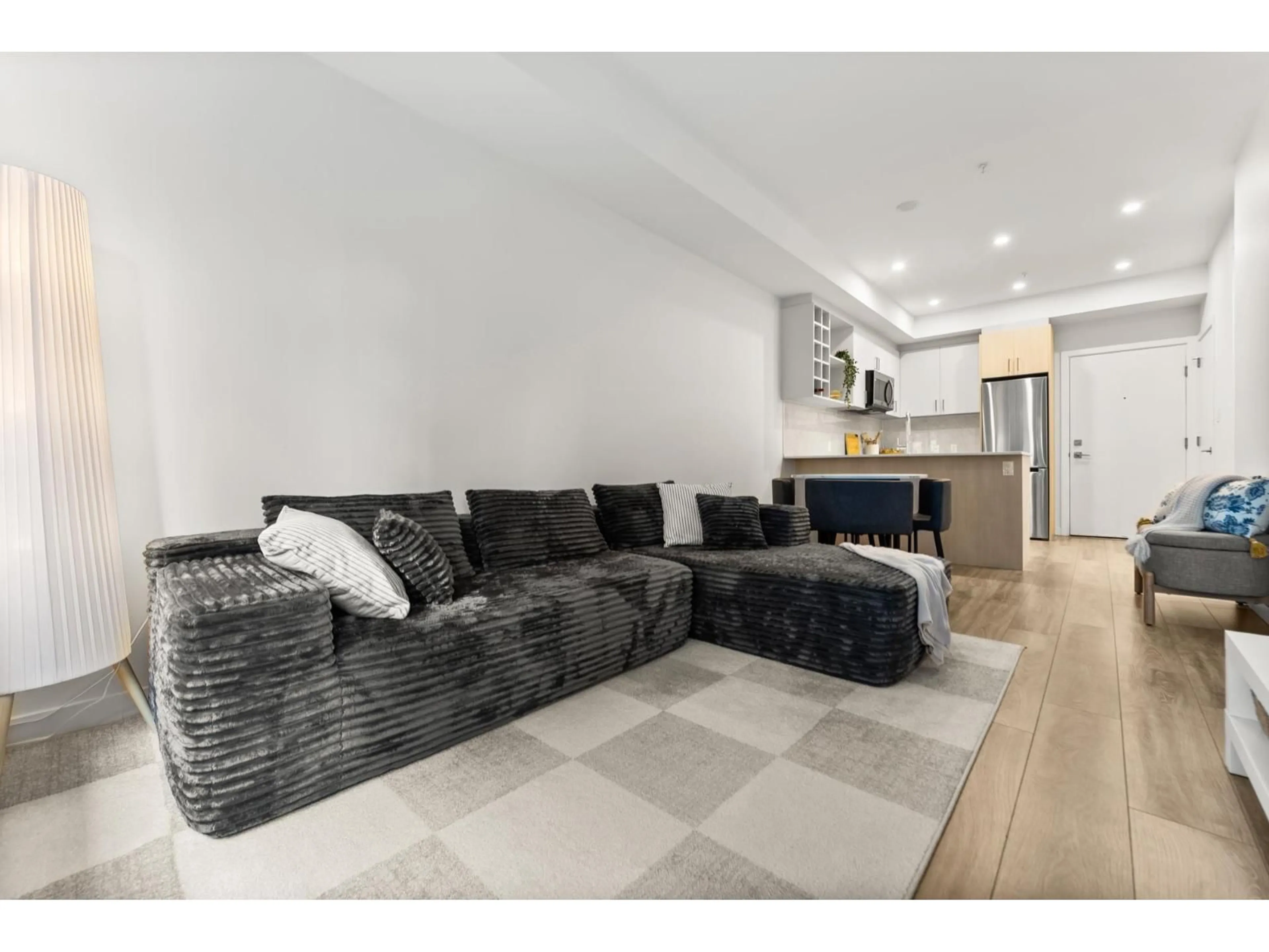 Living room with furniture, unknown for 107 - 13858 108, Surrey British Columbia V3T0T8