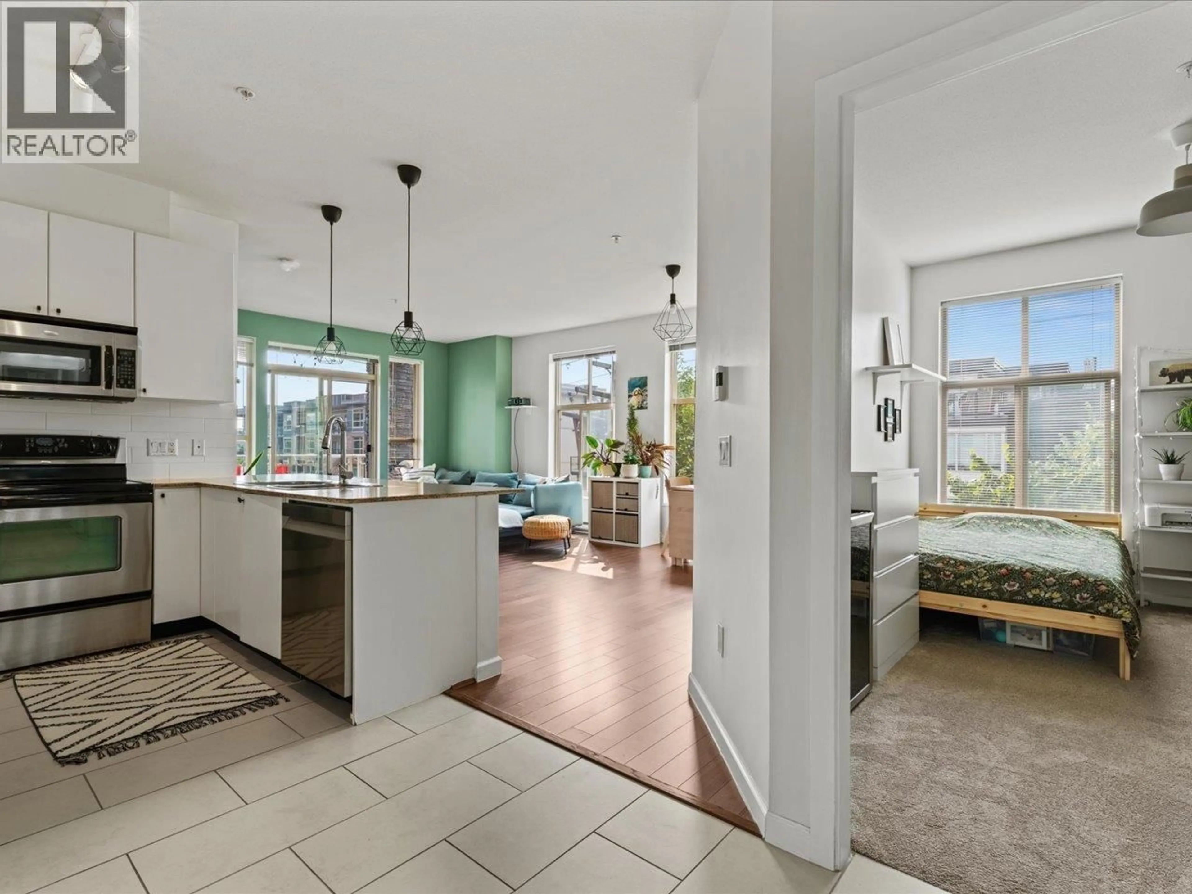 Open concept kitchen, ceramic/tile floor for 317 - 2477 KELLY AVENUE, Port Coquitlam British Columbia V3C0B3