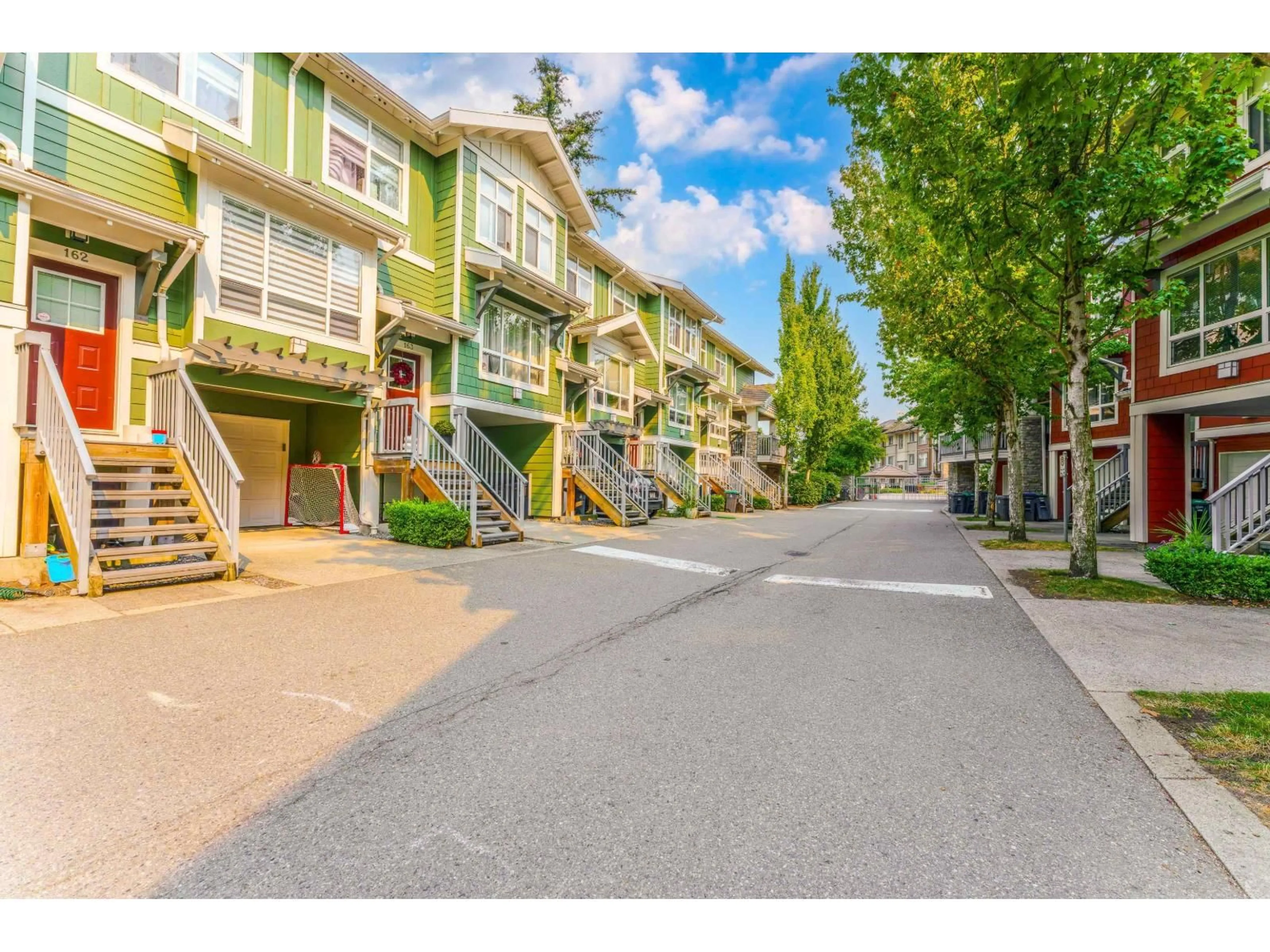 Patio, street for 170 - 15168 36, Surrey British Columbia V3Z0Z6