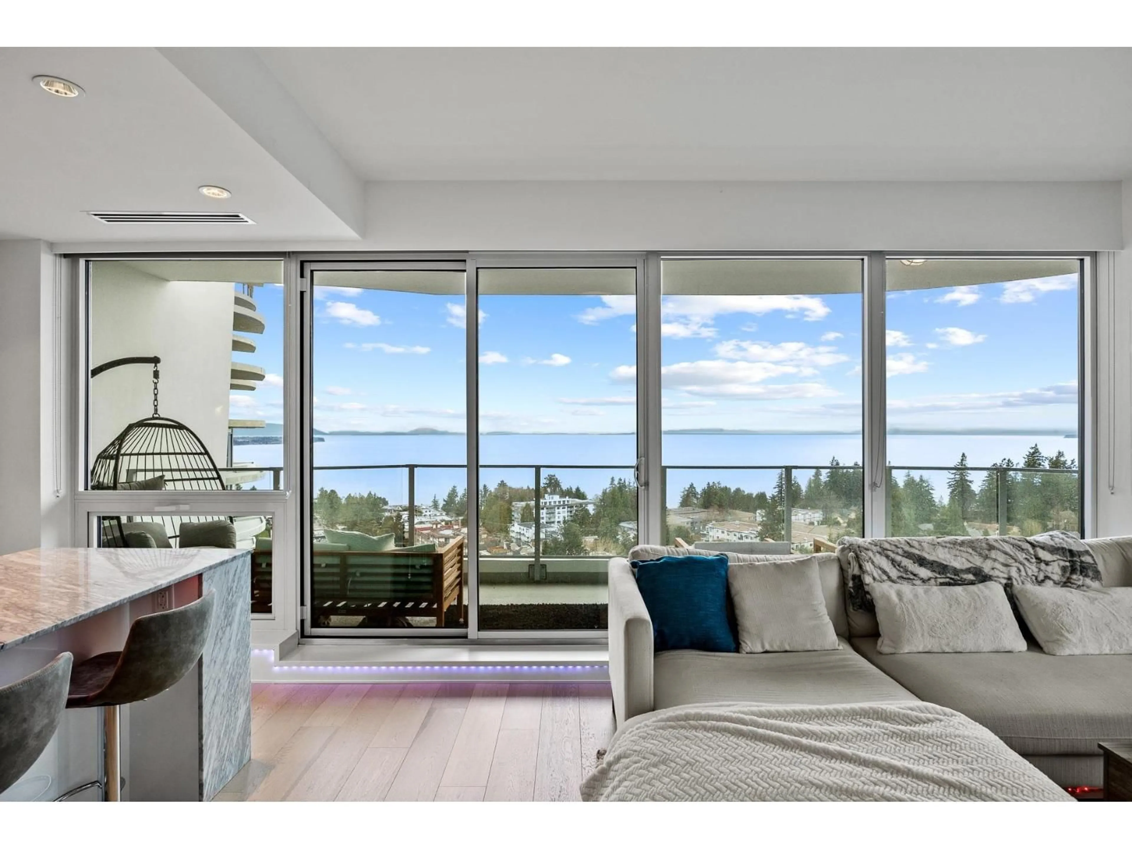 Unknown for 1305 - 1501 FOSTER, White Rock British Columbia V4B0C3
