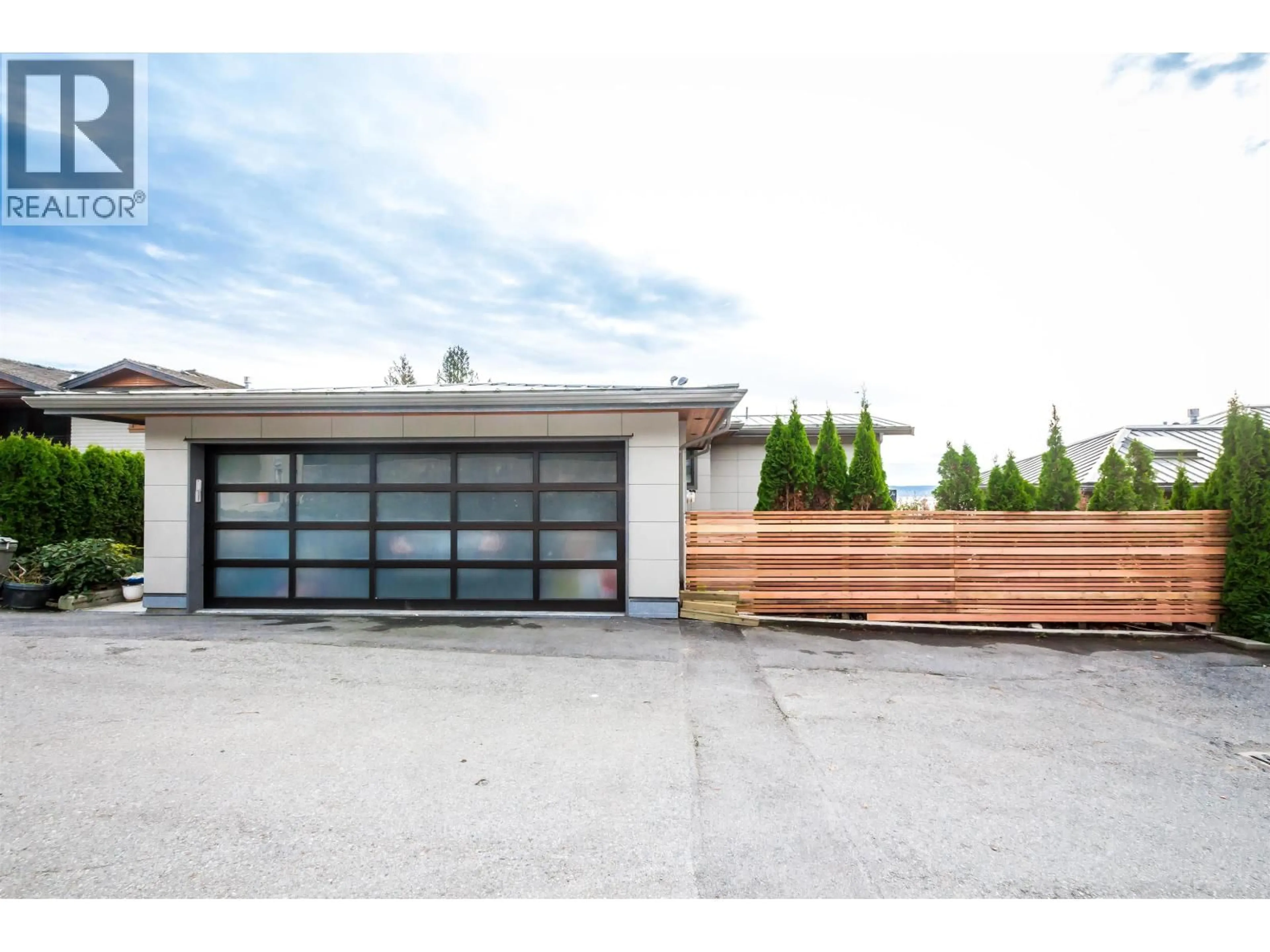 Indoor garage for 2301 OTTAWA AVENUE, West Vancouver British Columbia V7V2S8