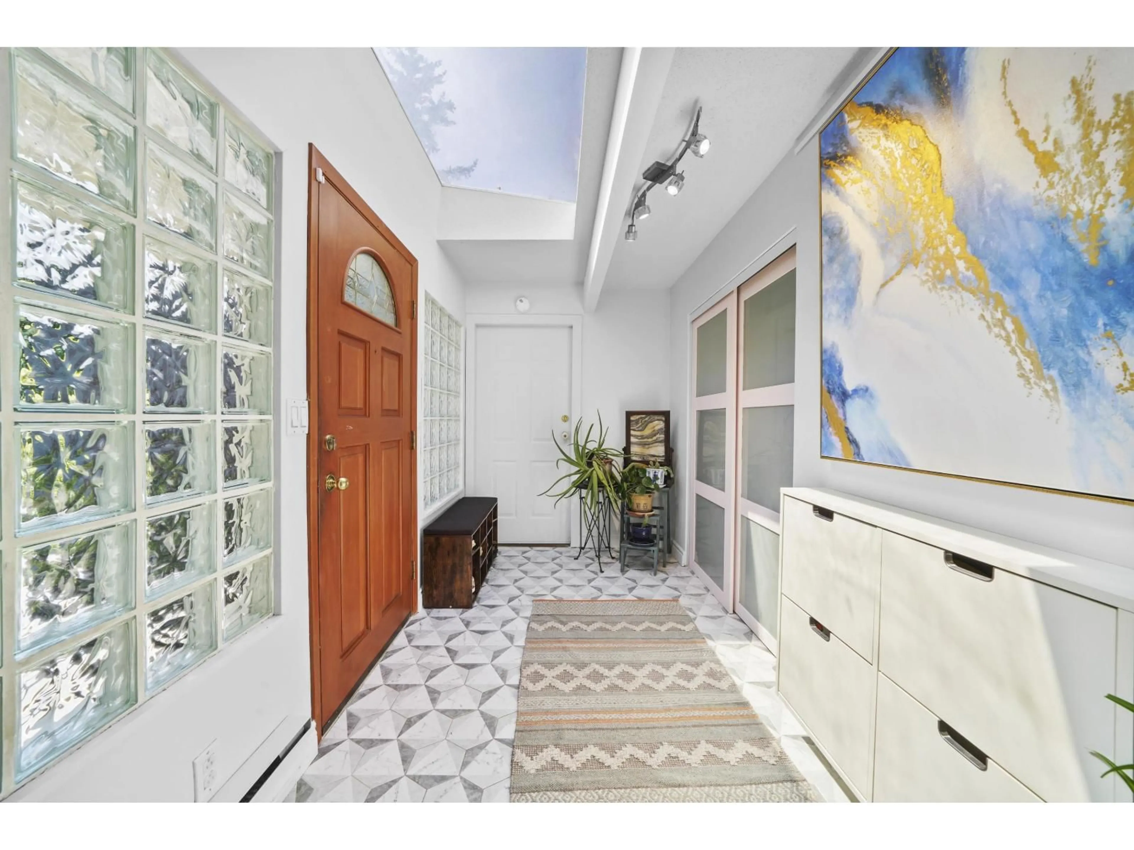Indoor entryway for 6598 ALBION, Delta British Columbia V4E1J2