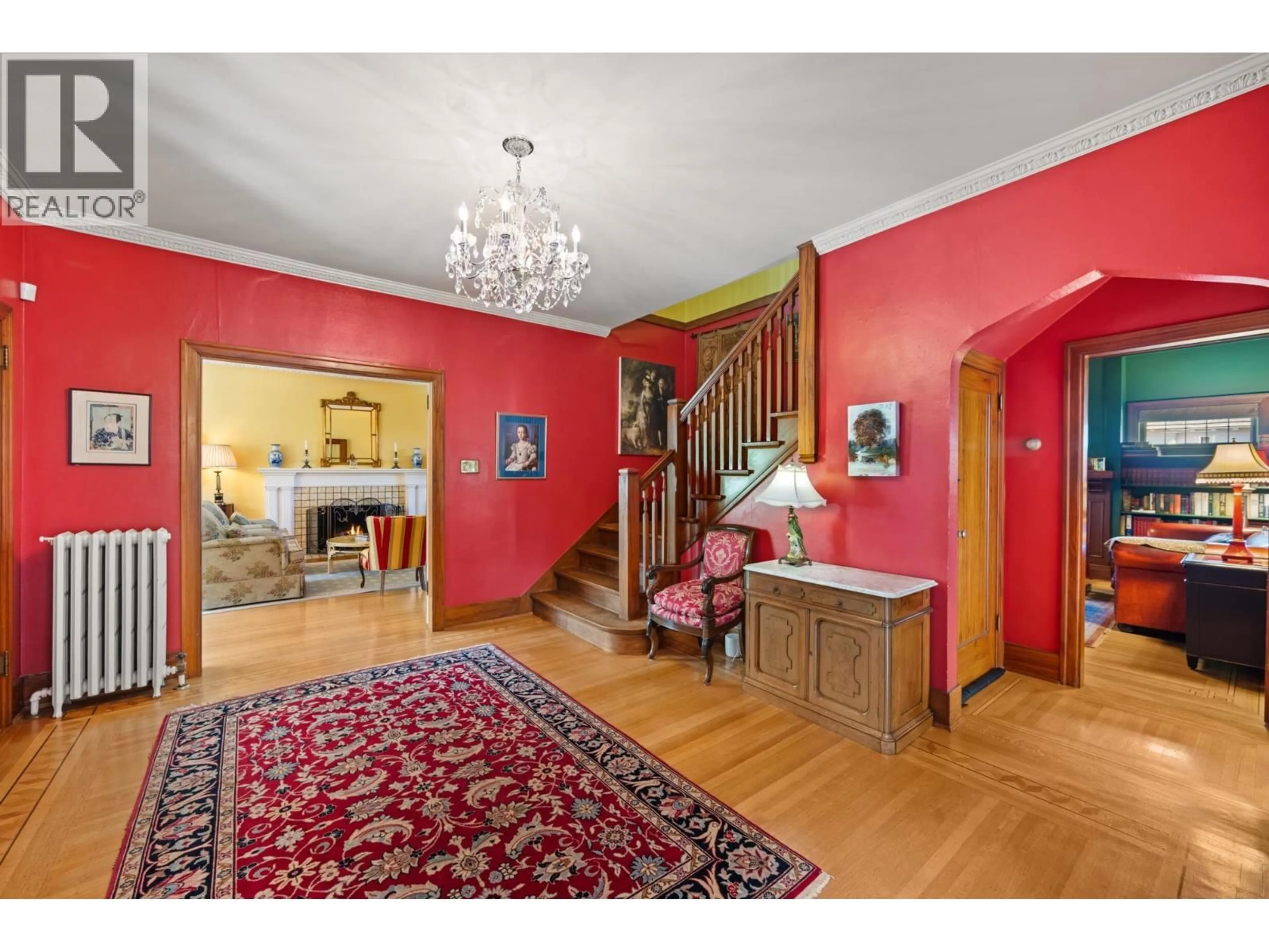 Indoor foyer for 1519 35TH AVENUE, Vancouver British Columbia V6M1H1
