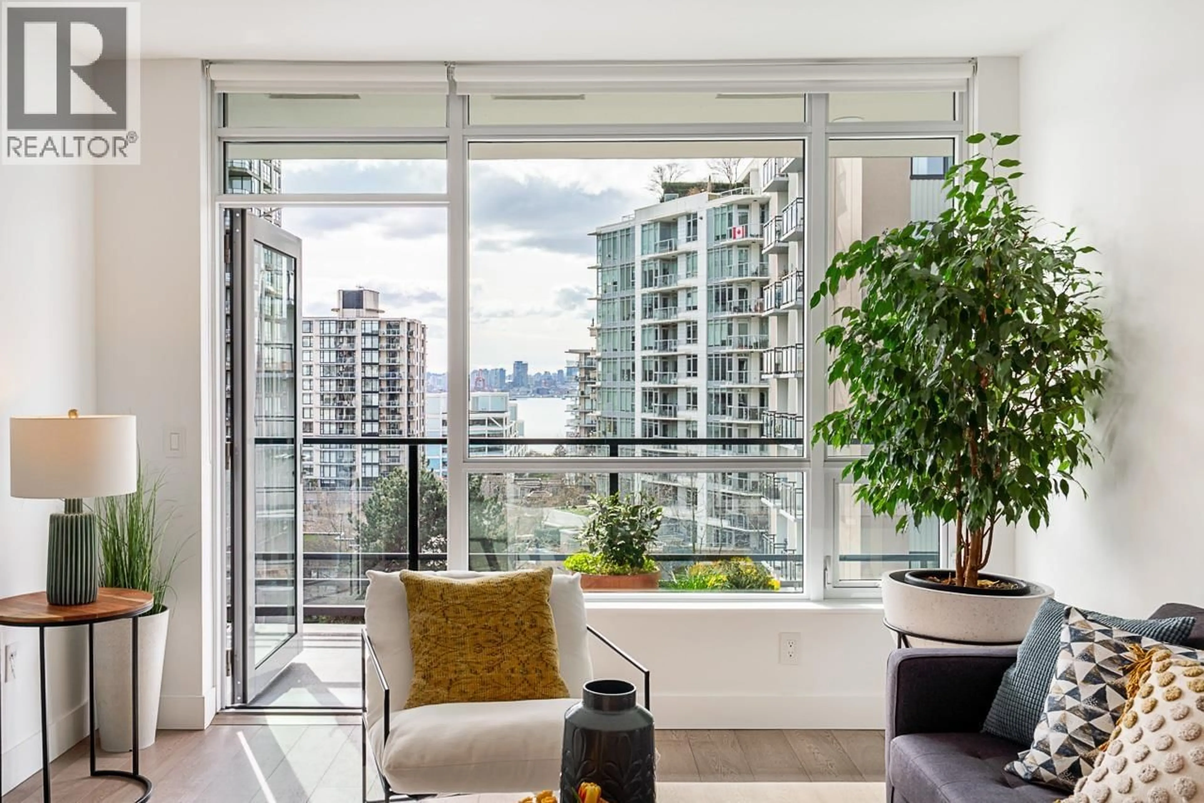 Living room with furniture, unknown for 406 - 177 3RD STREET, North Vancouver British Columbia V7M0G5