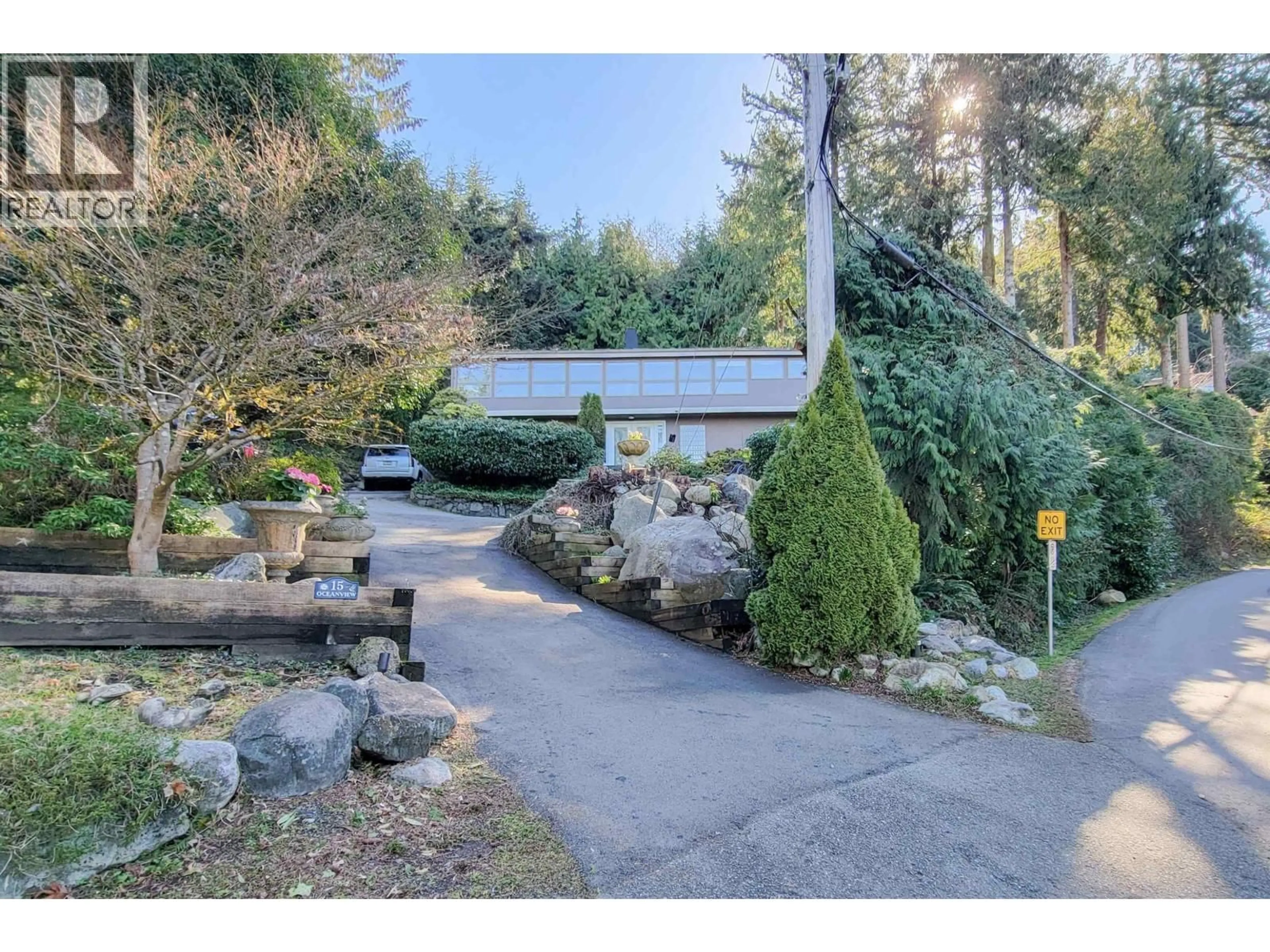 Unknown for 15 OCEANVIEW ROAD, Lions Bay British Columbia V0N2E0