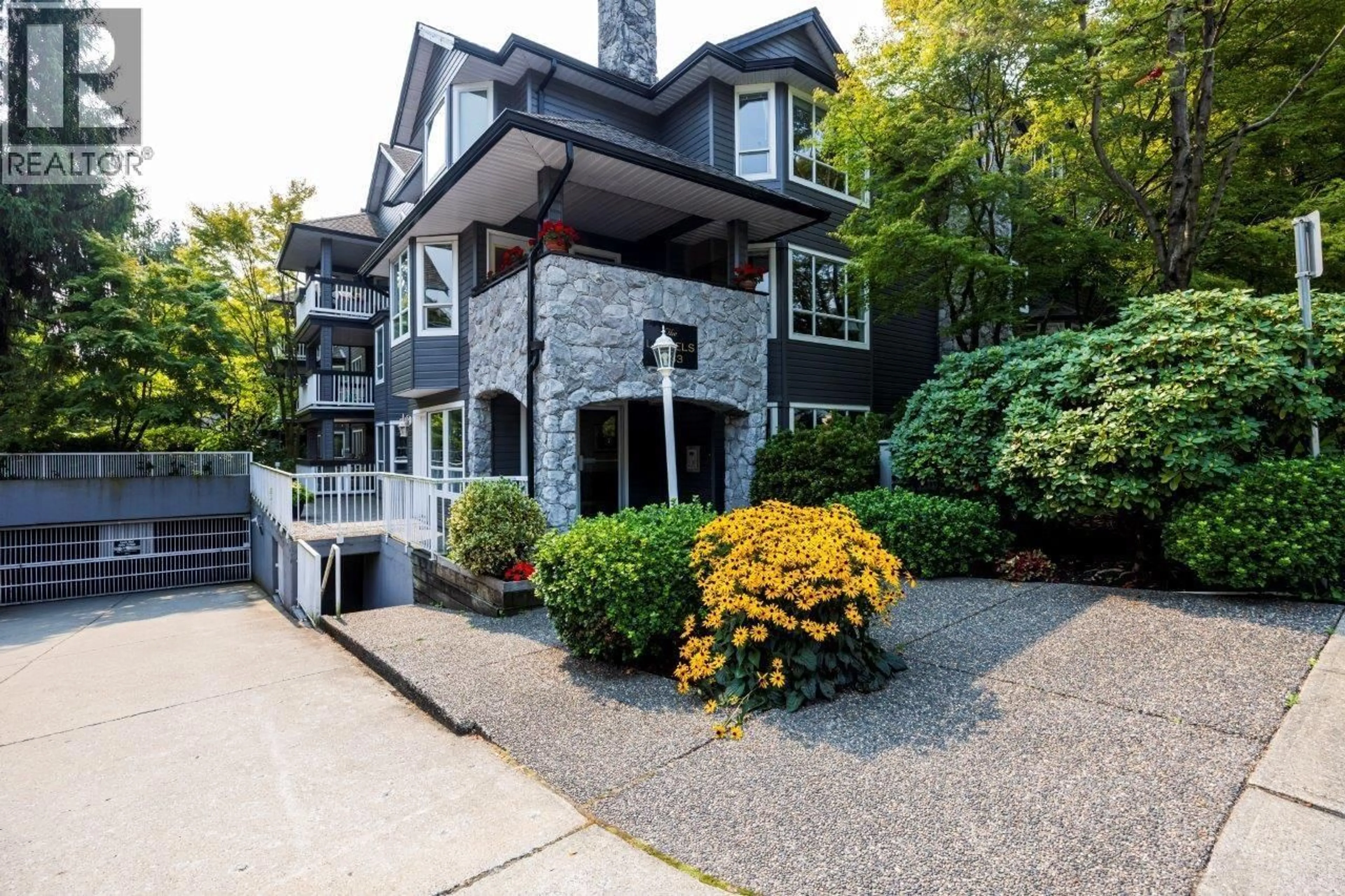 Unknown for 302 - 1133 29TH STREET, North Vancouver British Columbia V7K1C3