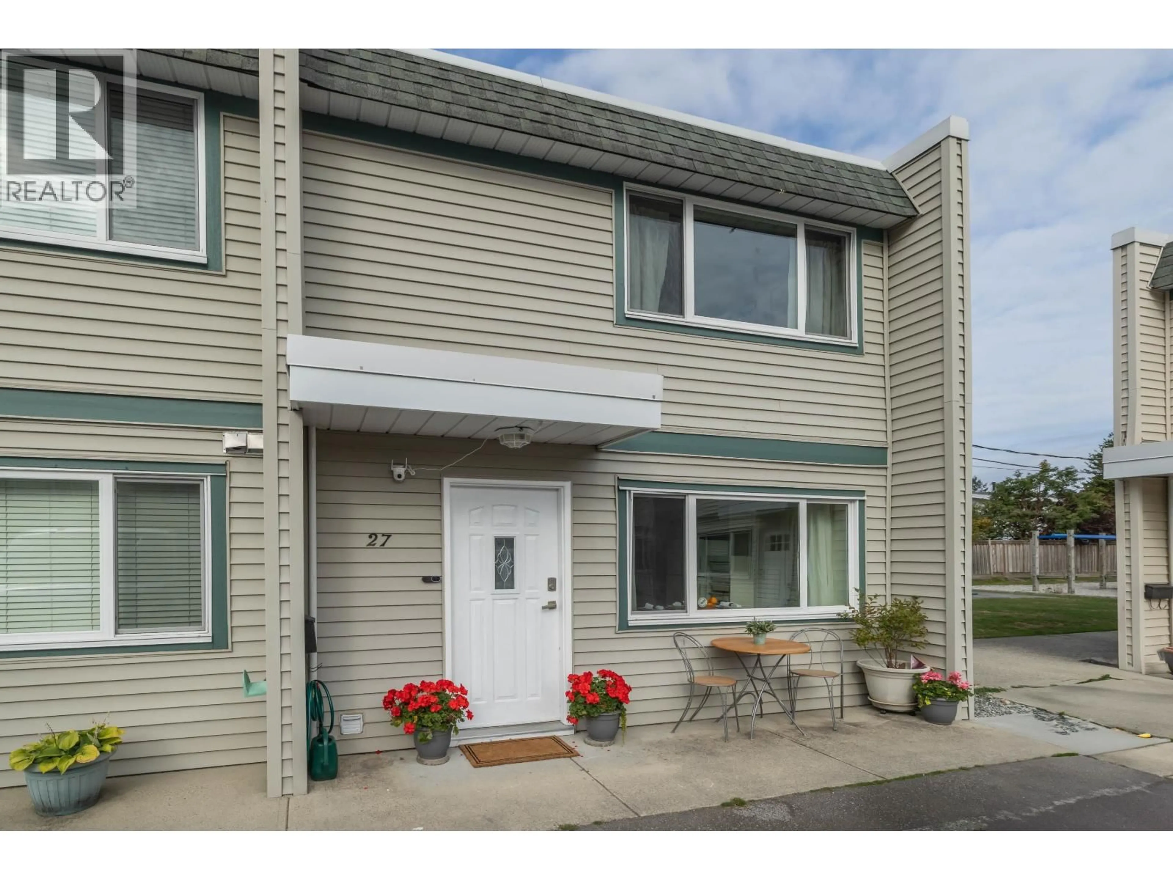 Home with vinyl exterior material, street for 27 - 4949 57 STREET, Delta British Columbia V4K3E7