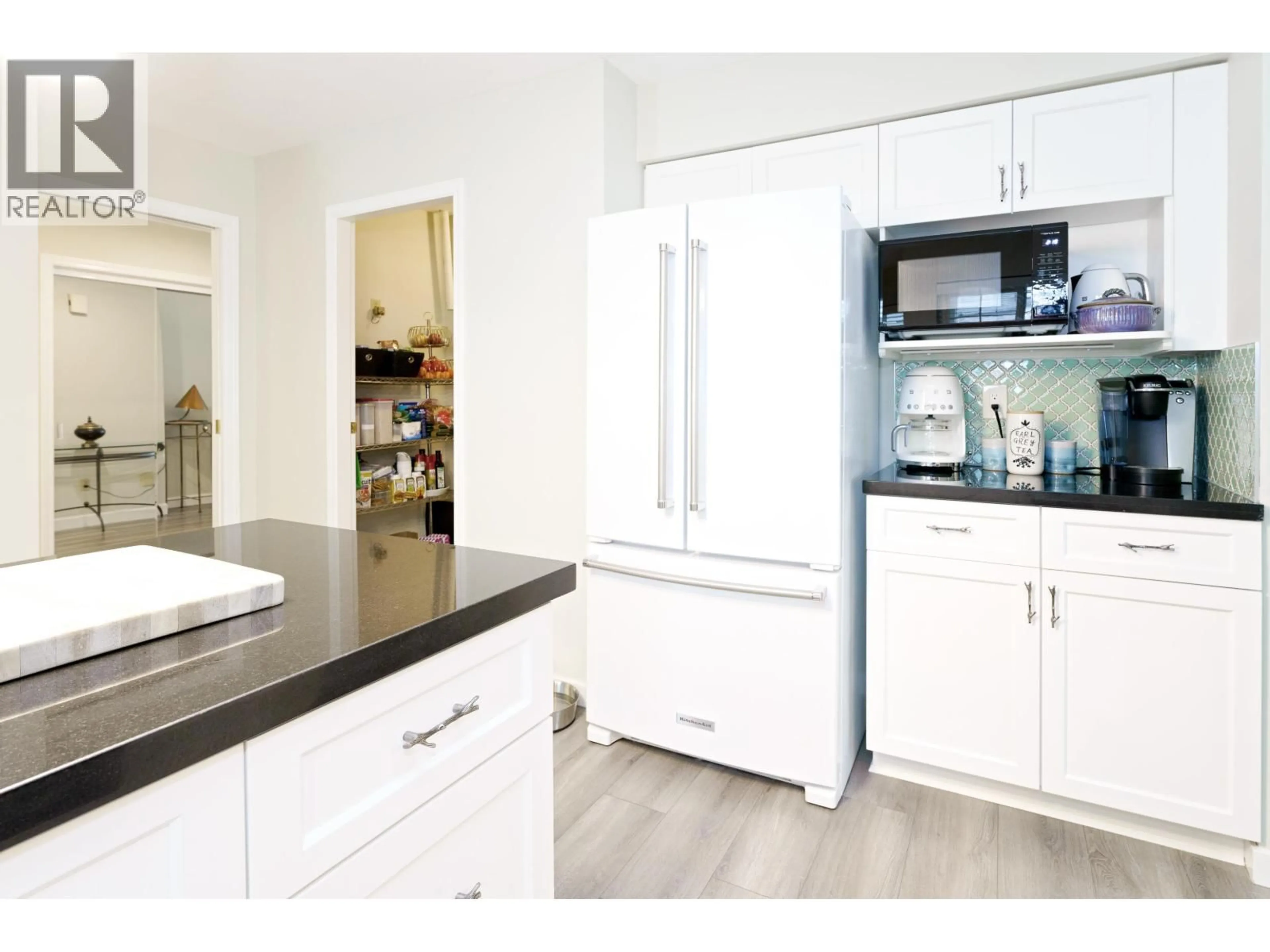 Contemporary kitchen, unknown for 215 - 22515 116 AVENUE, Maple Ridge British Columbia V2X9V1