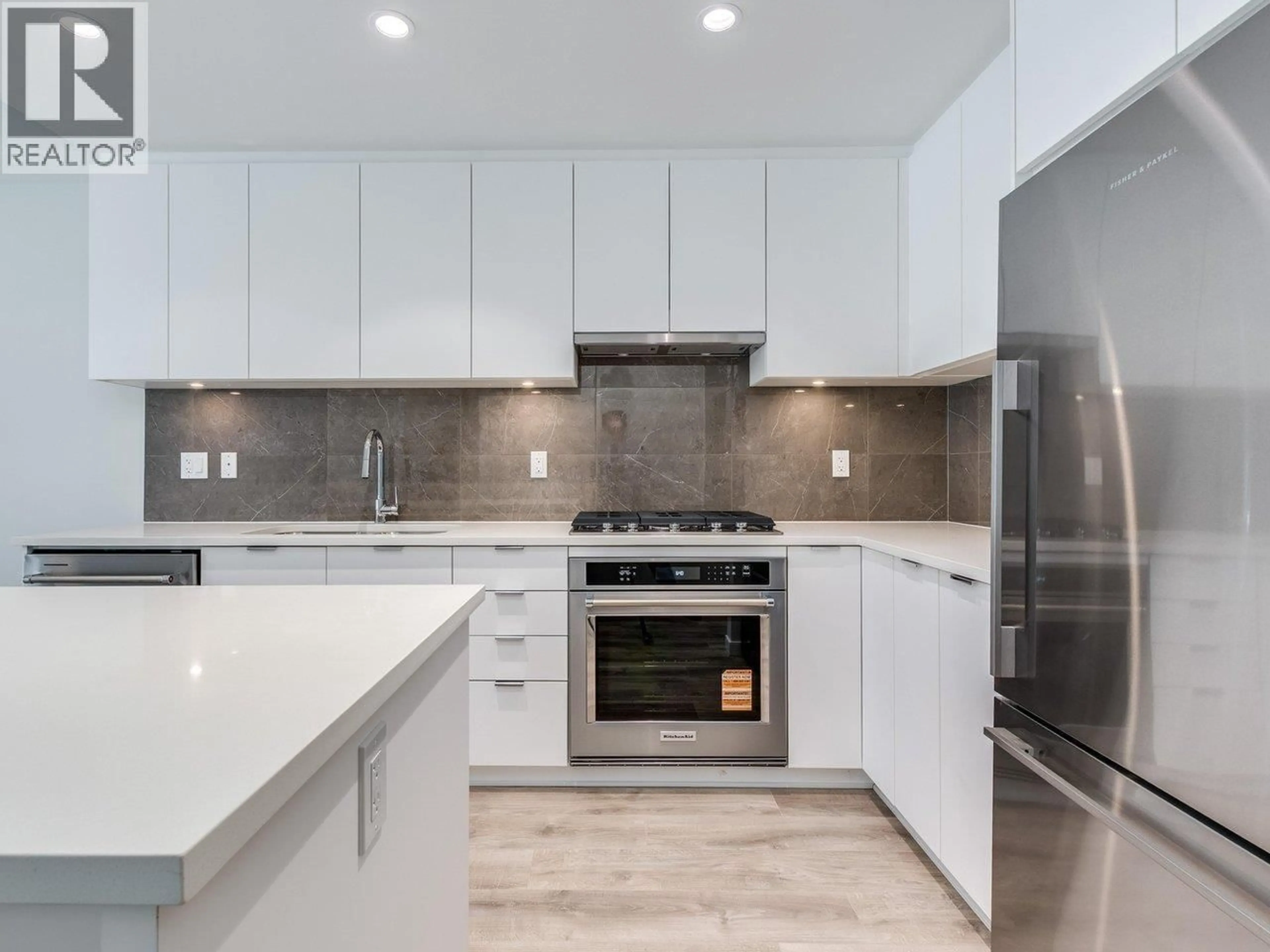 Contemporary kitchen, unknown for 209 - 625 COTTONWOOD AVENUE, Coquitlam British Columbia V3J0S6