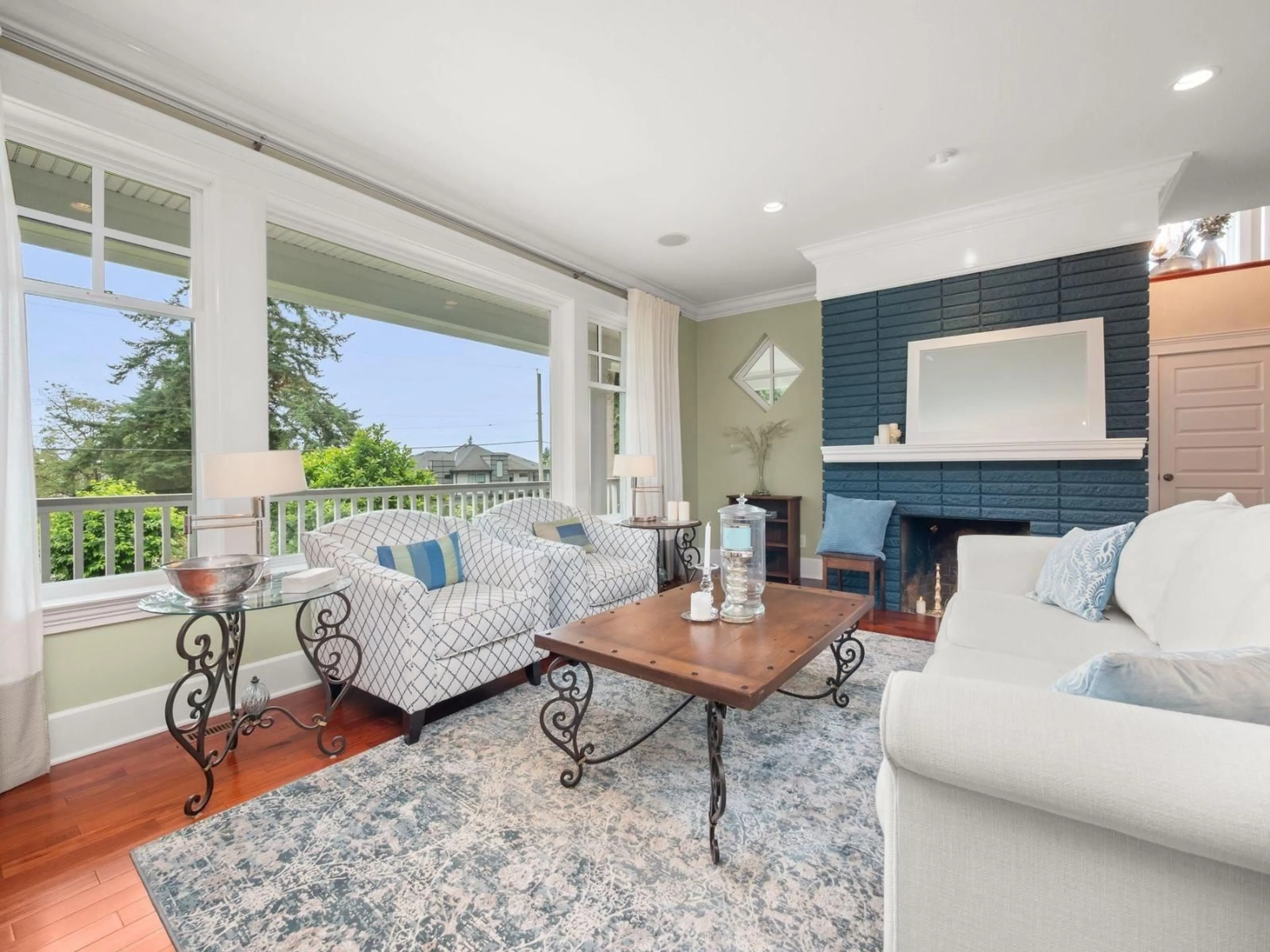 Living room with furniture, unknown for 12035 56, Surrey British Columbia V3X2W9