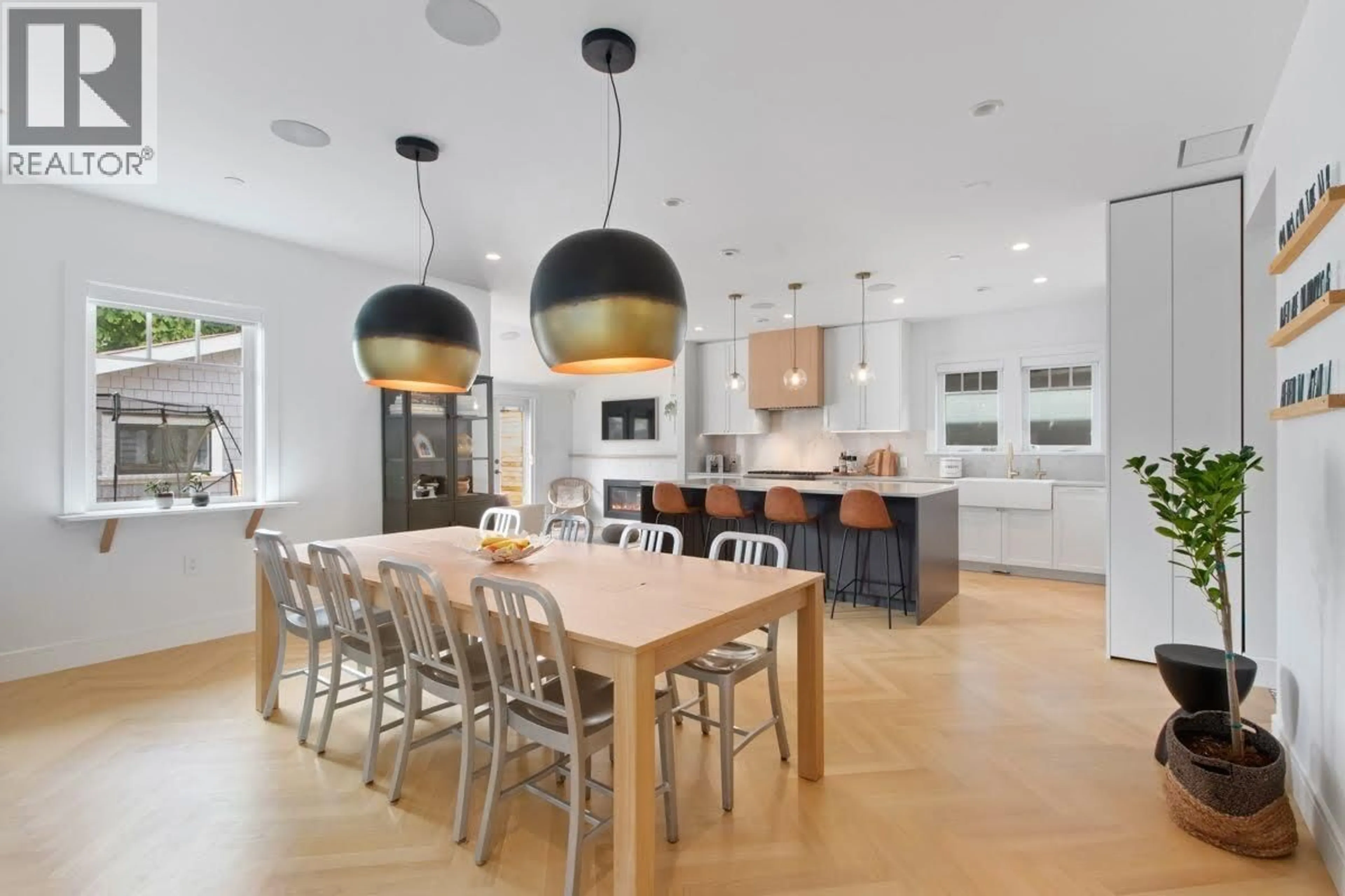 Open concept kitchen, unknown for 4447 QUEBEC STREET, Vancouver British Columbia V5V3L6