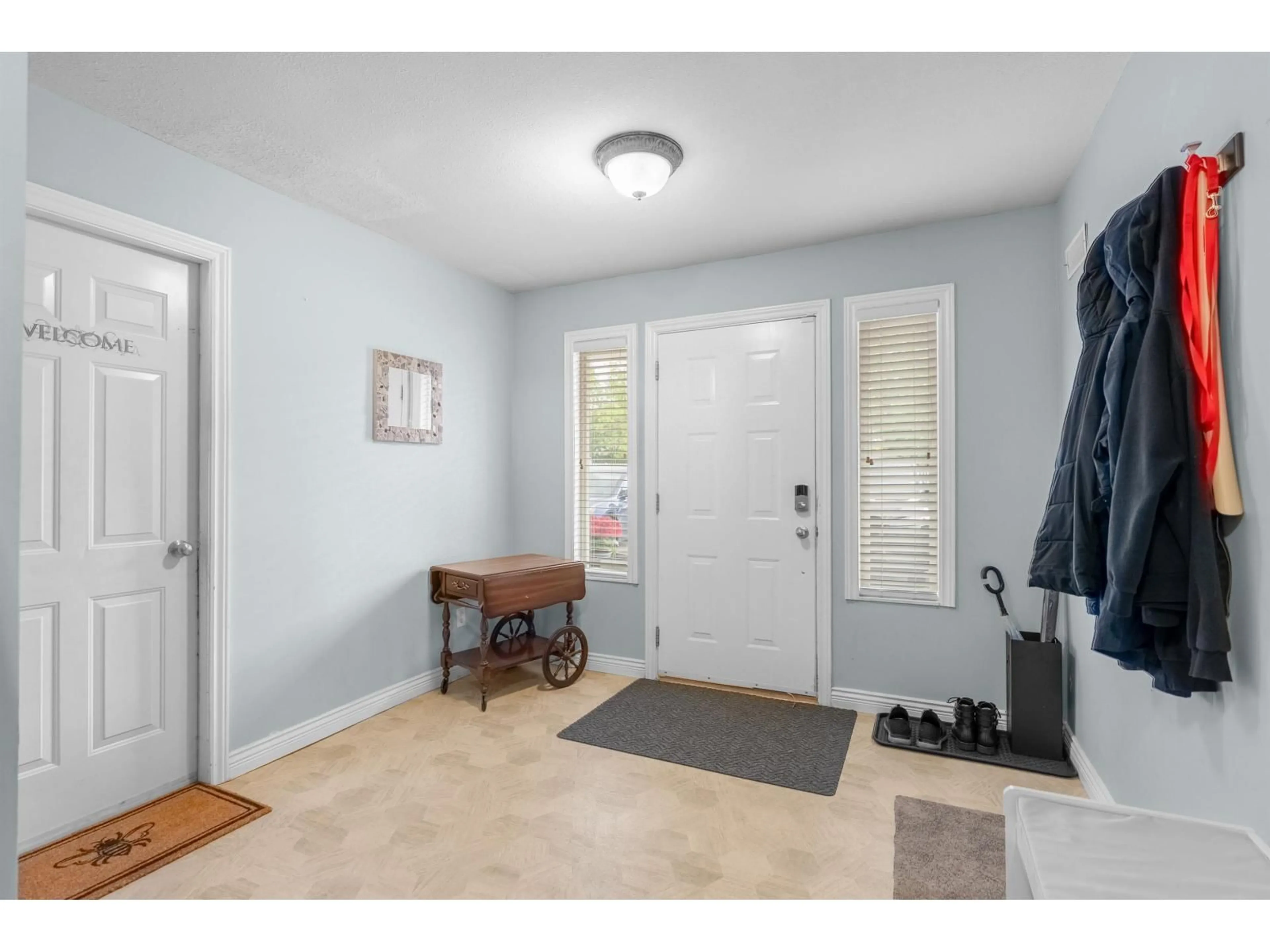 Indoor entryway for 3243 TOWNLINE, Abbotsford British Columbia V2T5J2