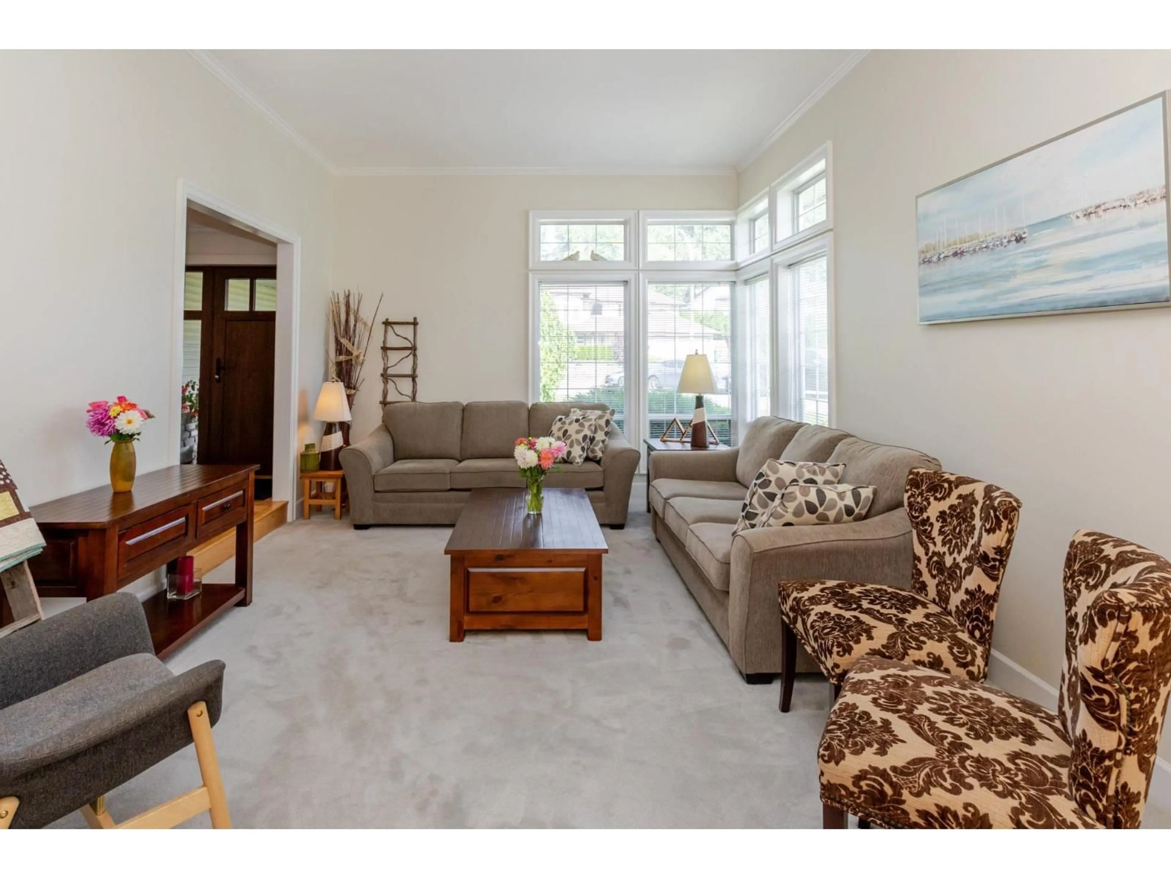 Living room with furniture, carpet floor for 30876 SANDPIPER, Abbotsford British Columbia V2T5L6