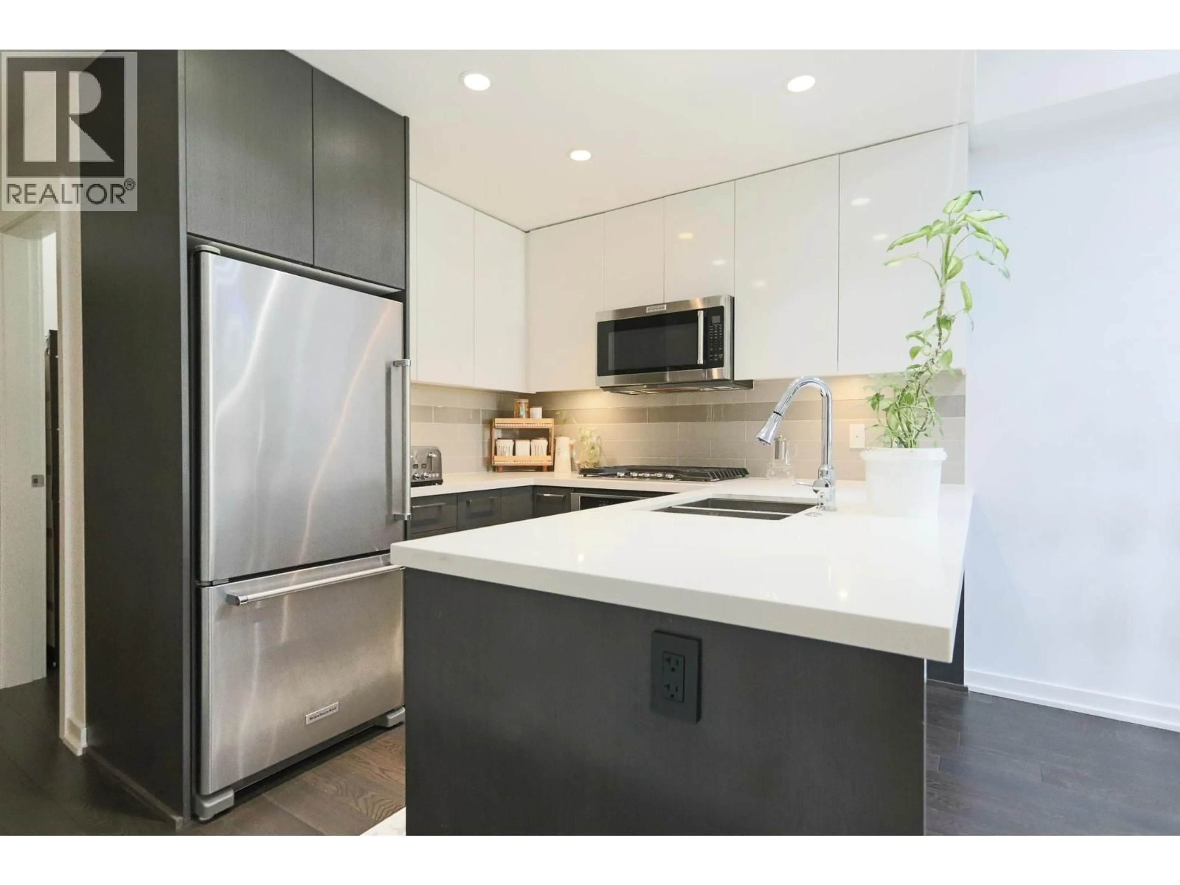 Contemporary kitchen, unknown for 321 - 7008 RIVER PARKWAY, Richmond British Columbia V6X0R1
