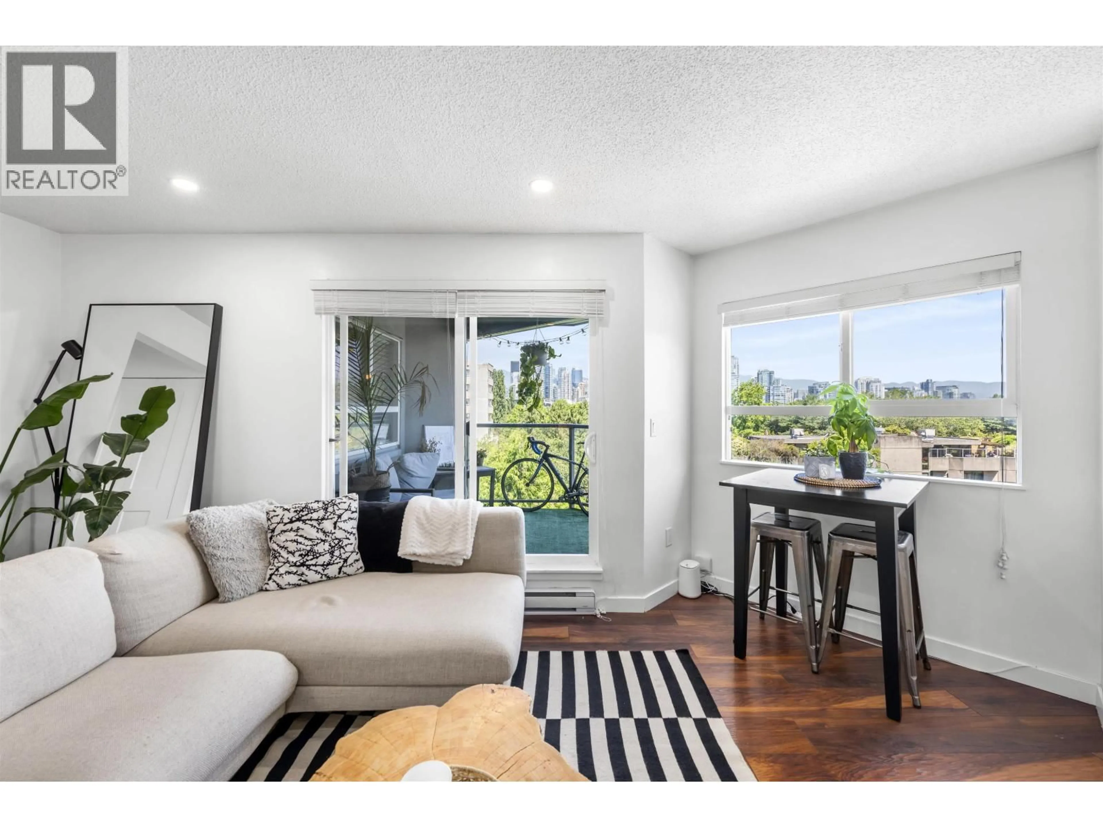 Living room with furniture, wood/laminate floor for 306 - 1365 4TH AVENUE, Vancouver British Columbia V6H3Y8