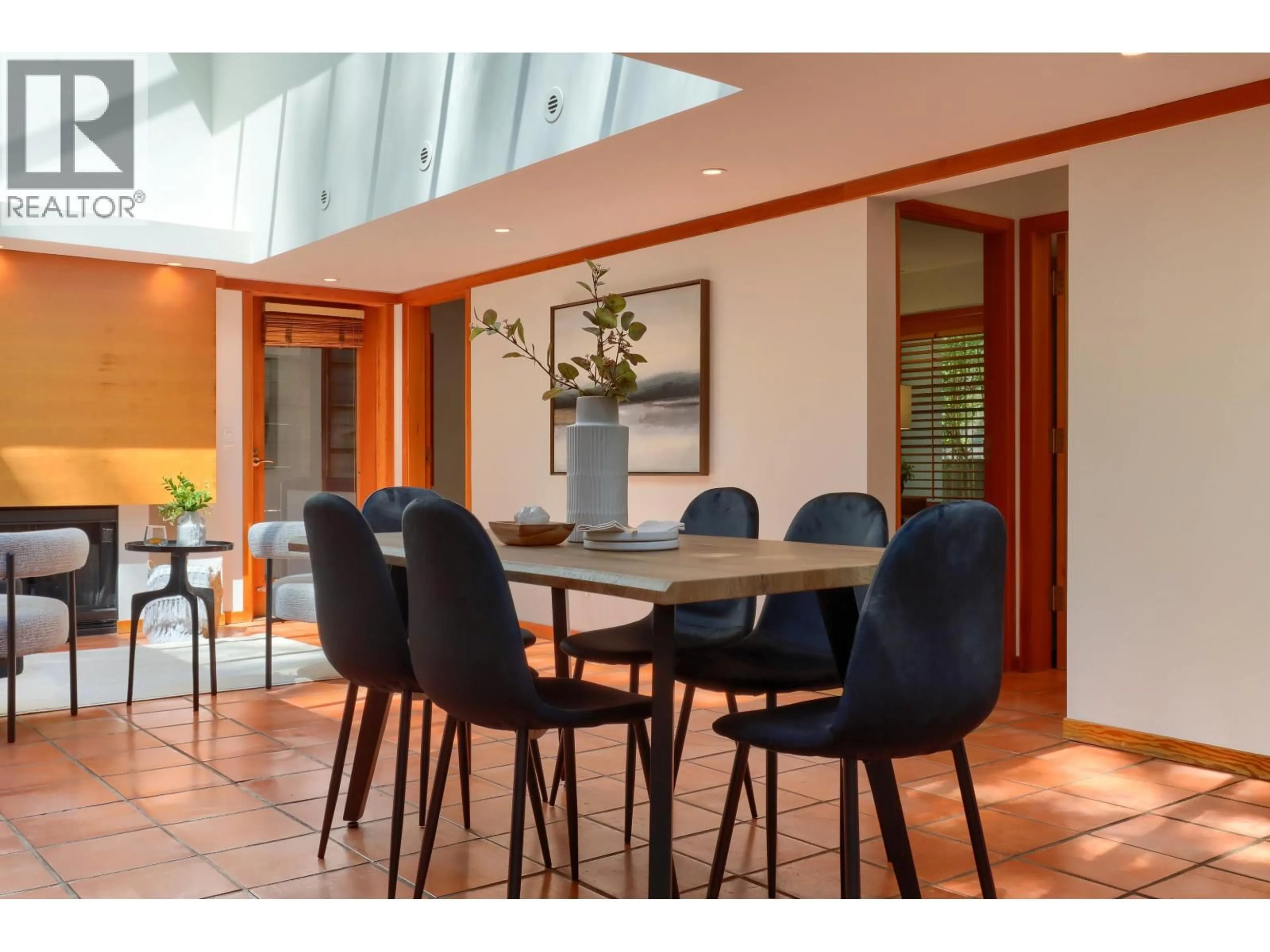 Dining room, unknown for 2423 BIRNEY PLACE, North Vancouver British Columbia V7H1J8