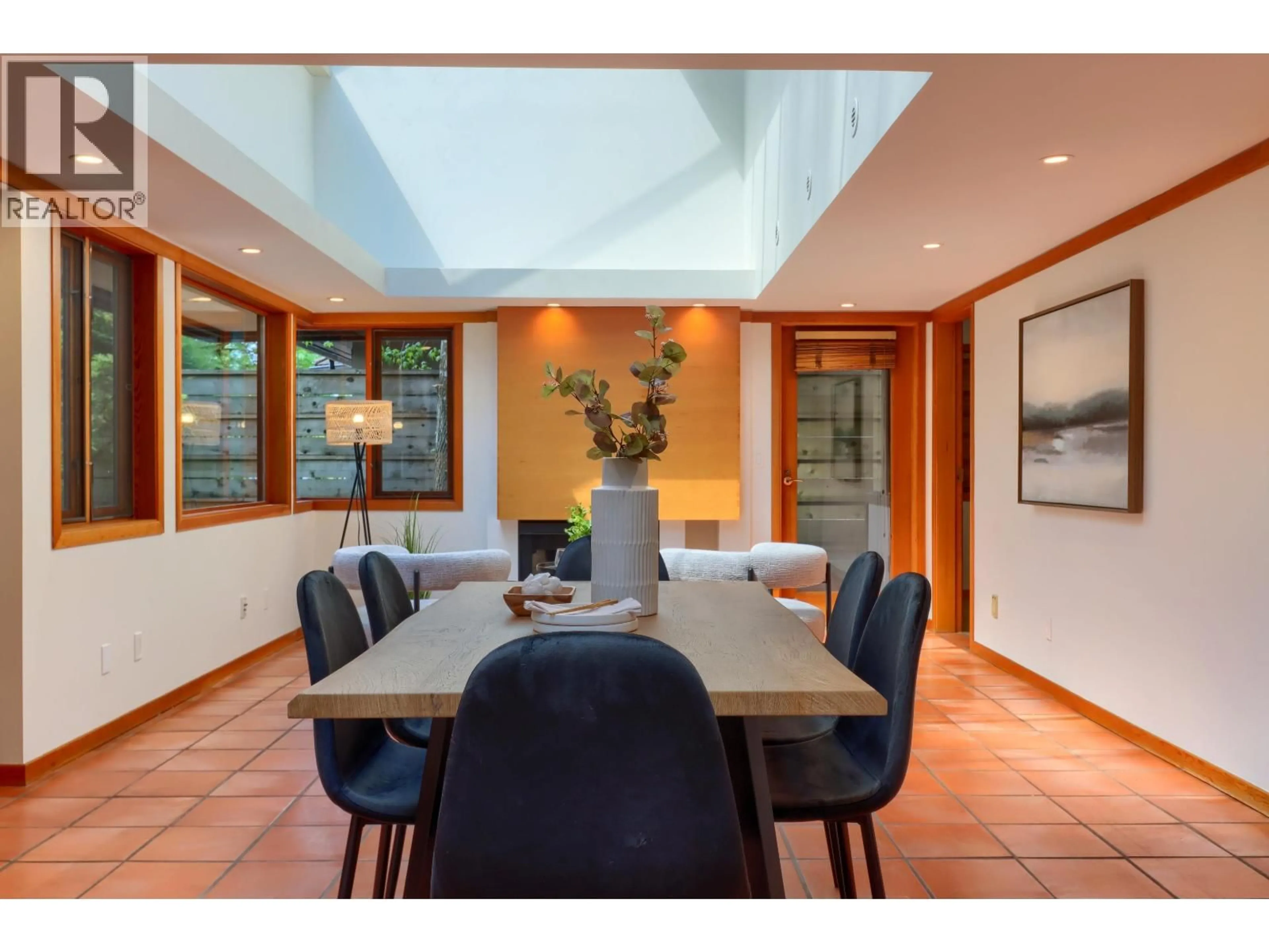 Dining room, wood/laminate floor for 2423 BIRNEY PLACE, North Vancouver British Columbia V7H1J8