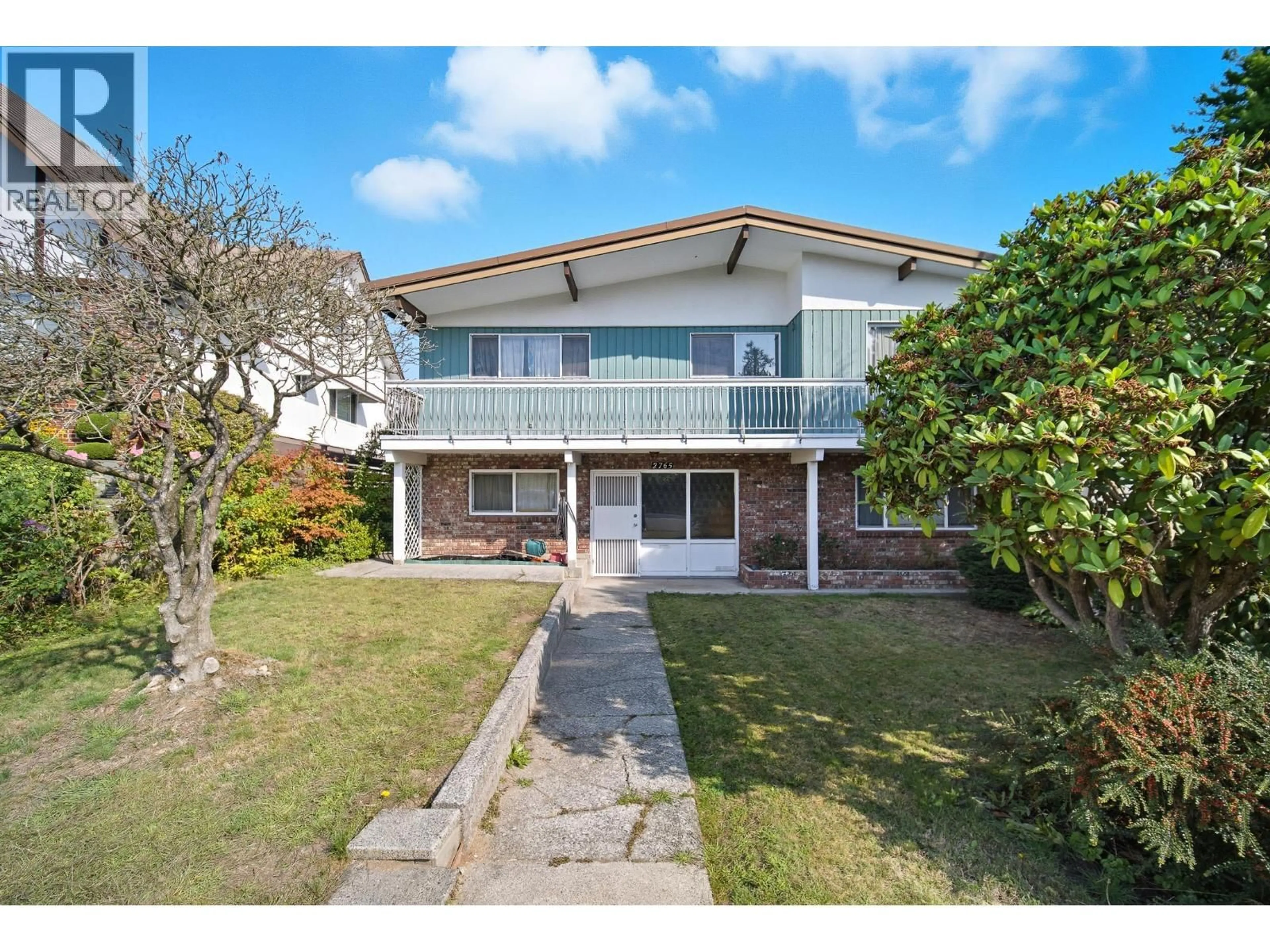 A pic from outside/outdoor area/front of a property/back of a property/a pic from drone, street for 2765 COLERIDGE AVENUE, Vancouver British Columbia V5S3A4