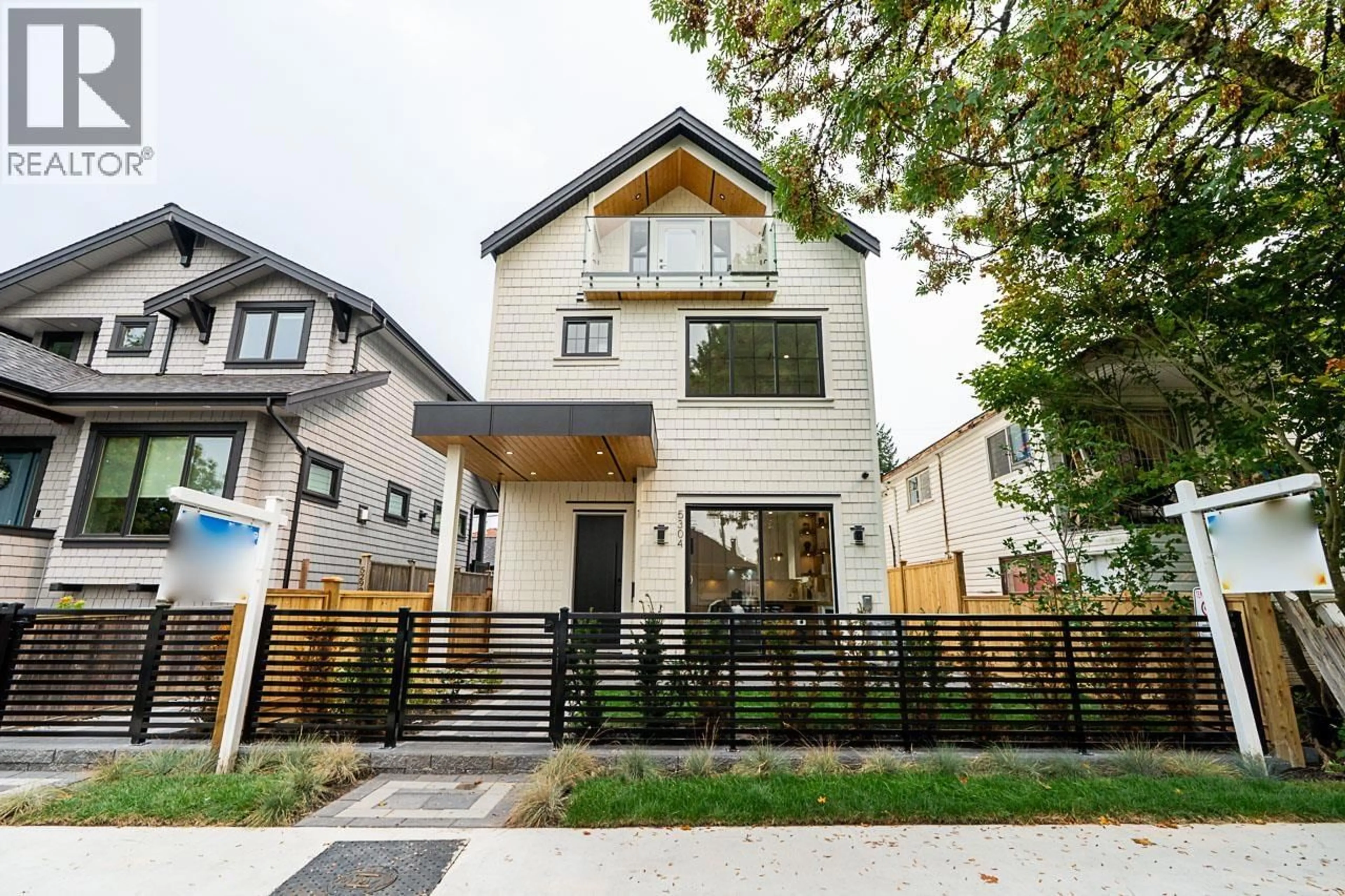Home with brick exterior material, street for 2 - 5304 ELGIN STREET, Vancouver British Columbia V5W3J8
