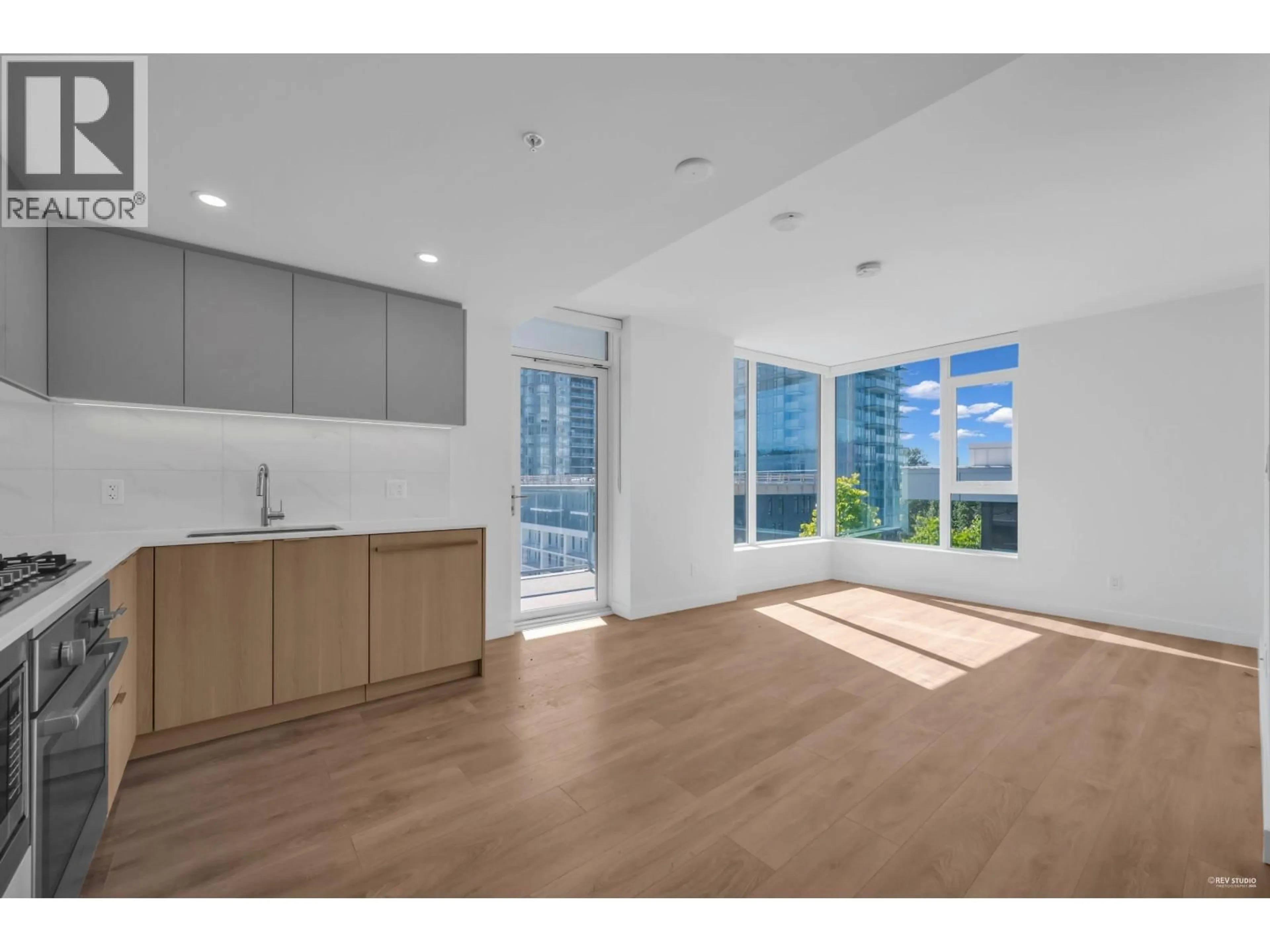 Open concept kitchen, unknown for 704 - 318 ALDERSON AVENUE, Coquitlam British Columbia V3K0J1