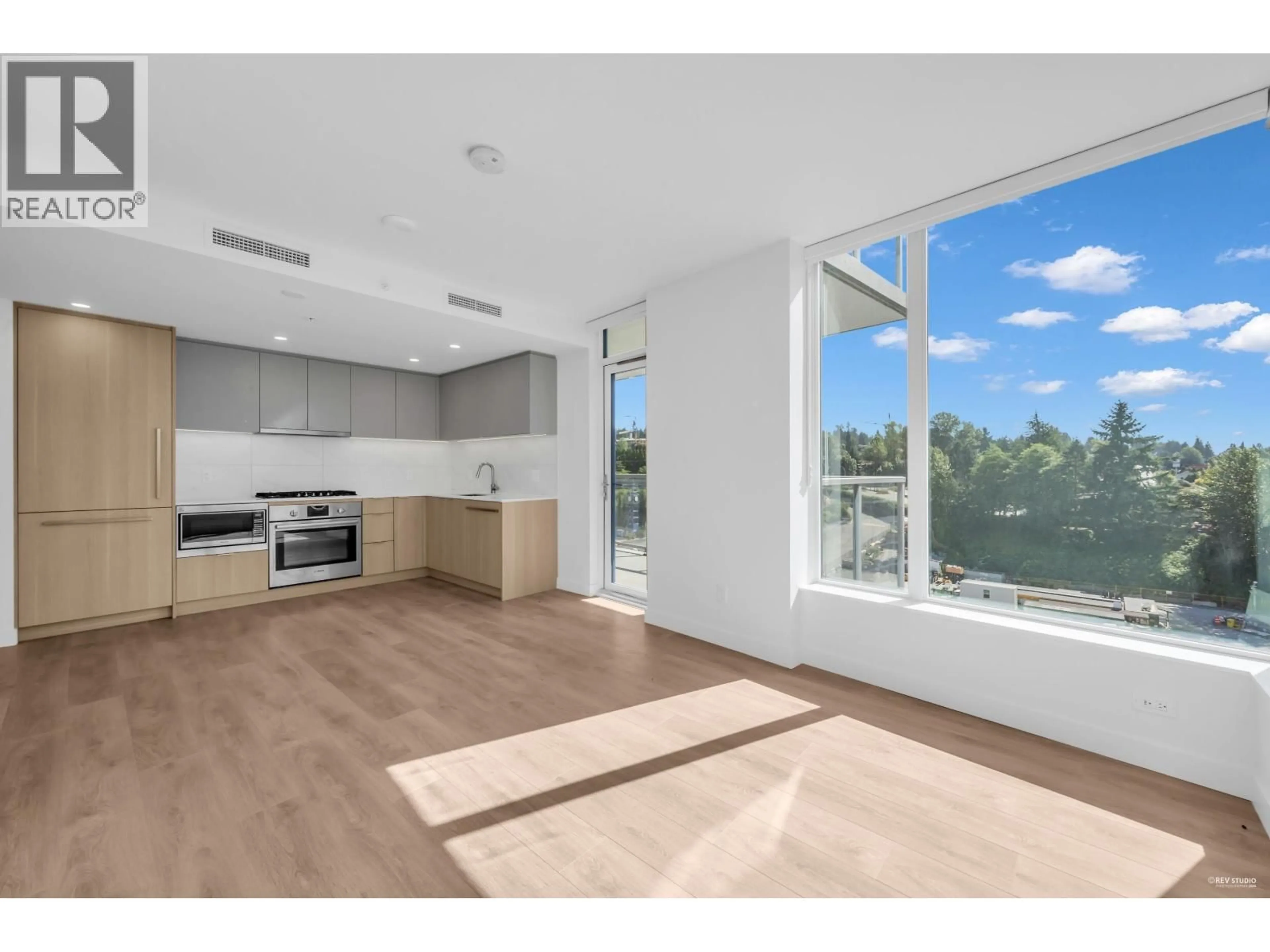 Open concept kitchen, unknown for 704 - 318 ALDERSON AVENUE, Coquitlam British Columbia V3K0J1
