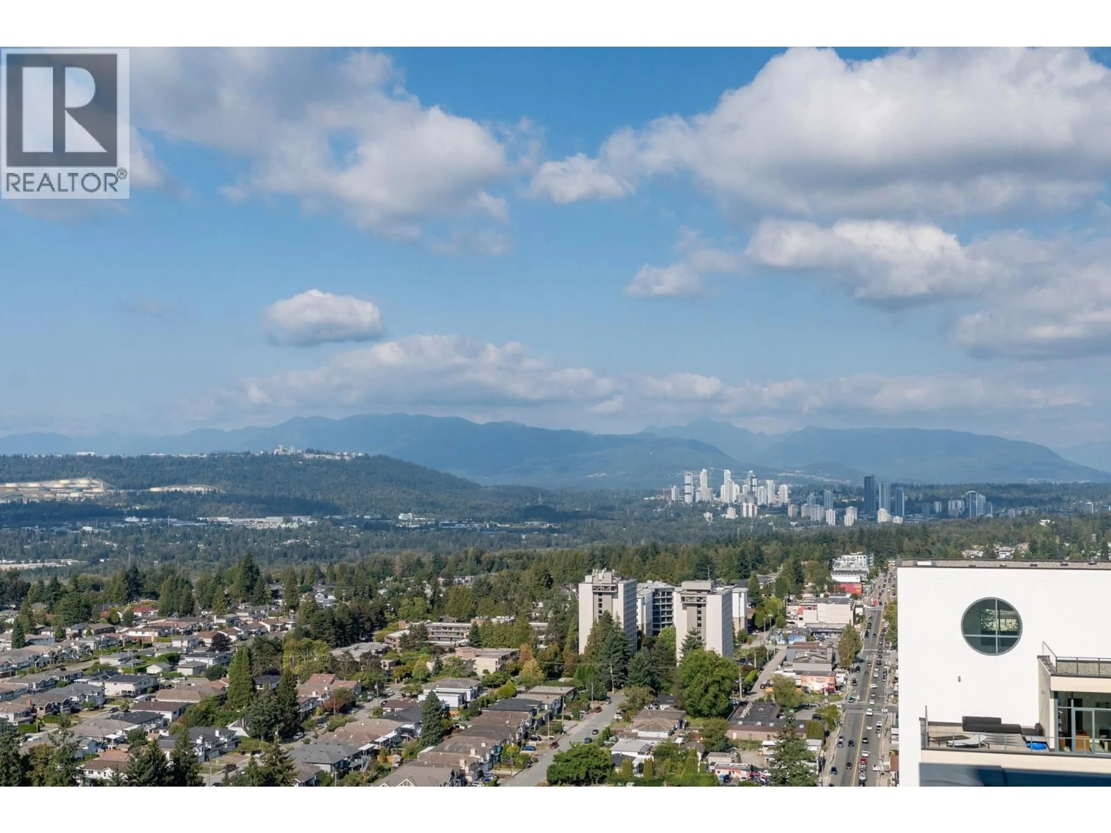 A pic from outside/outdoor area/front of a property/back of a property/a pic from drone, mountain view for 3301 - 7358 EDMONDS STREET, Burnaby British Columbia V3N0H1