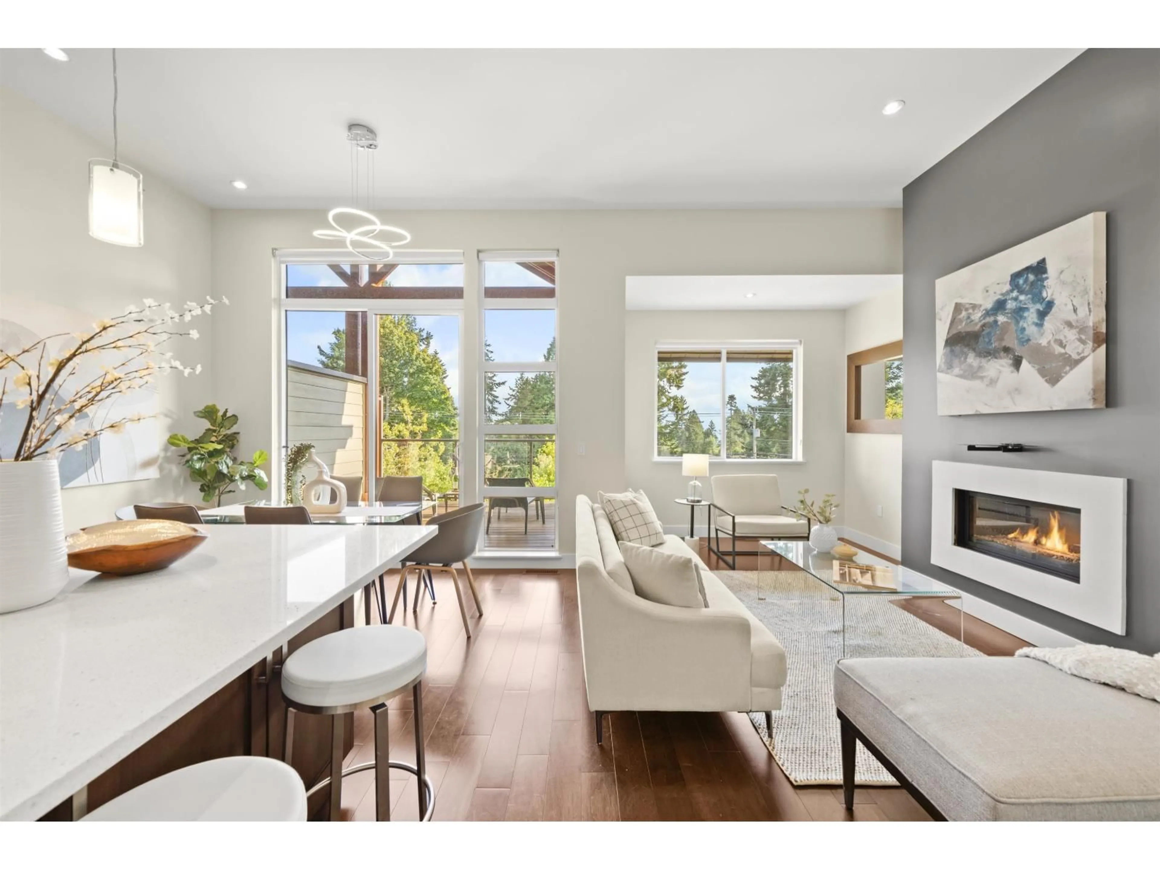 Open concept kitchen, unknown for 209 - 13585 16, Surrey British Columbia V4A1P6