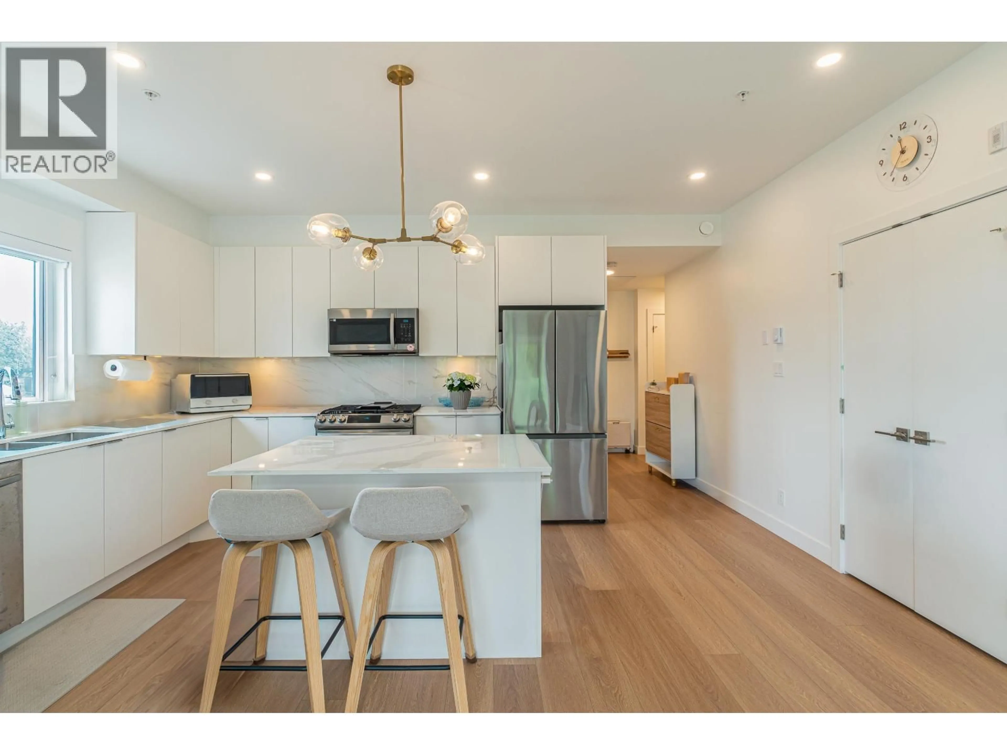 Open concept kitchen, unknown for 501 - 2331 KELLY AVENUE, Port Coquitlam British Columbia V3C0T4