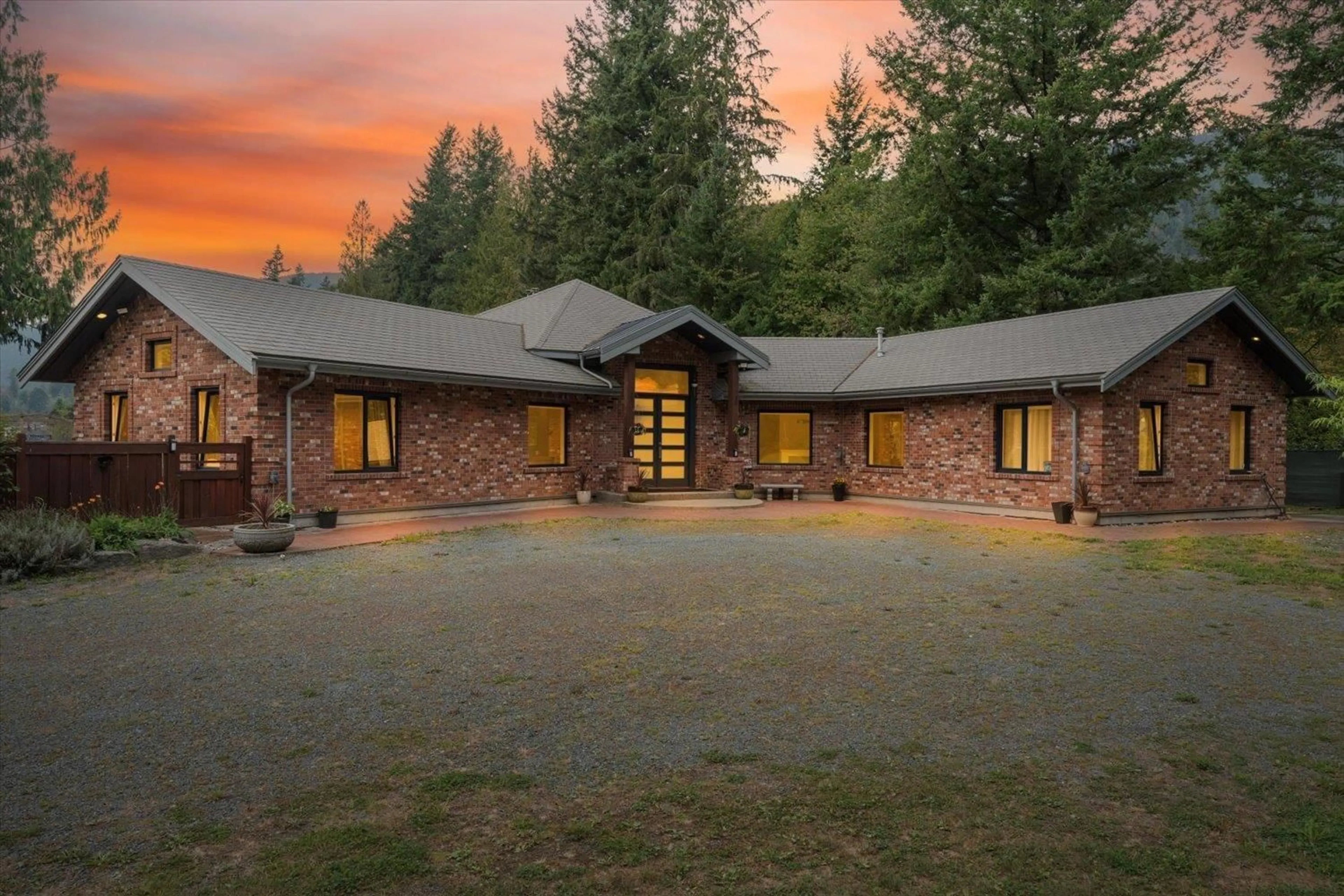 A pic from outside/outdoor area/front of a property/back of a property/a pic from drone, unknown for 1185 COLUMBIA VALLEY ROAD, Columbia Valley British Columbia V2R4X6