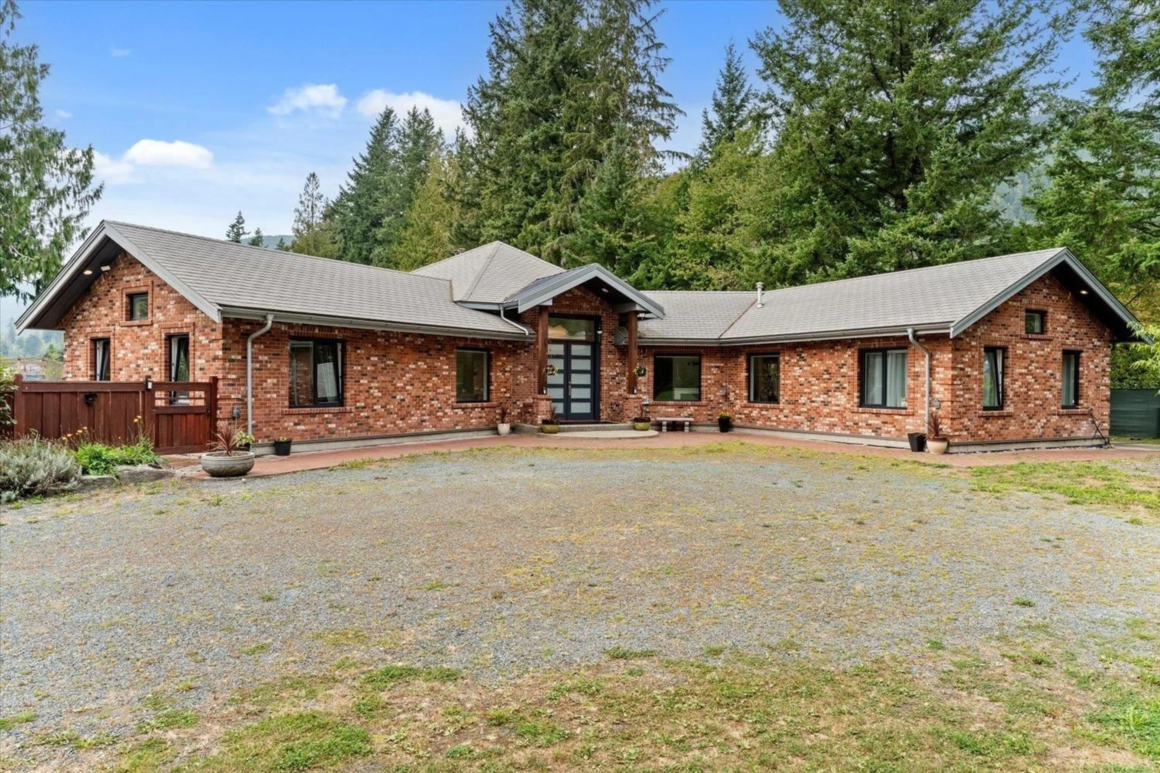 A pic from outside/outdoor area/front of a property/back of a property/a pic from drone, unknown for 1185 COLUMBIA VALLEY ROAD, Columbia Valley British Columbia V2R4X6