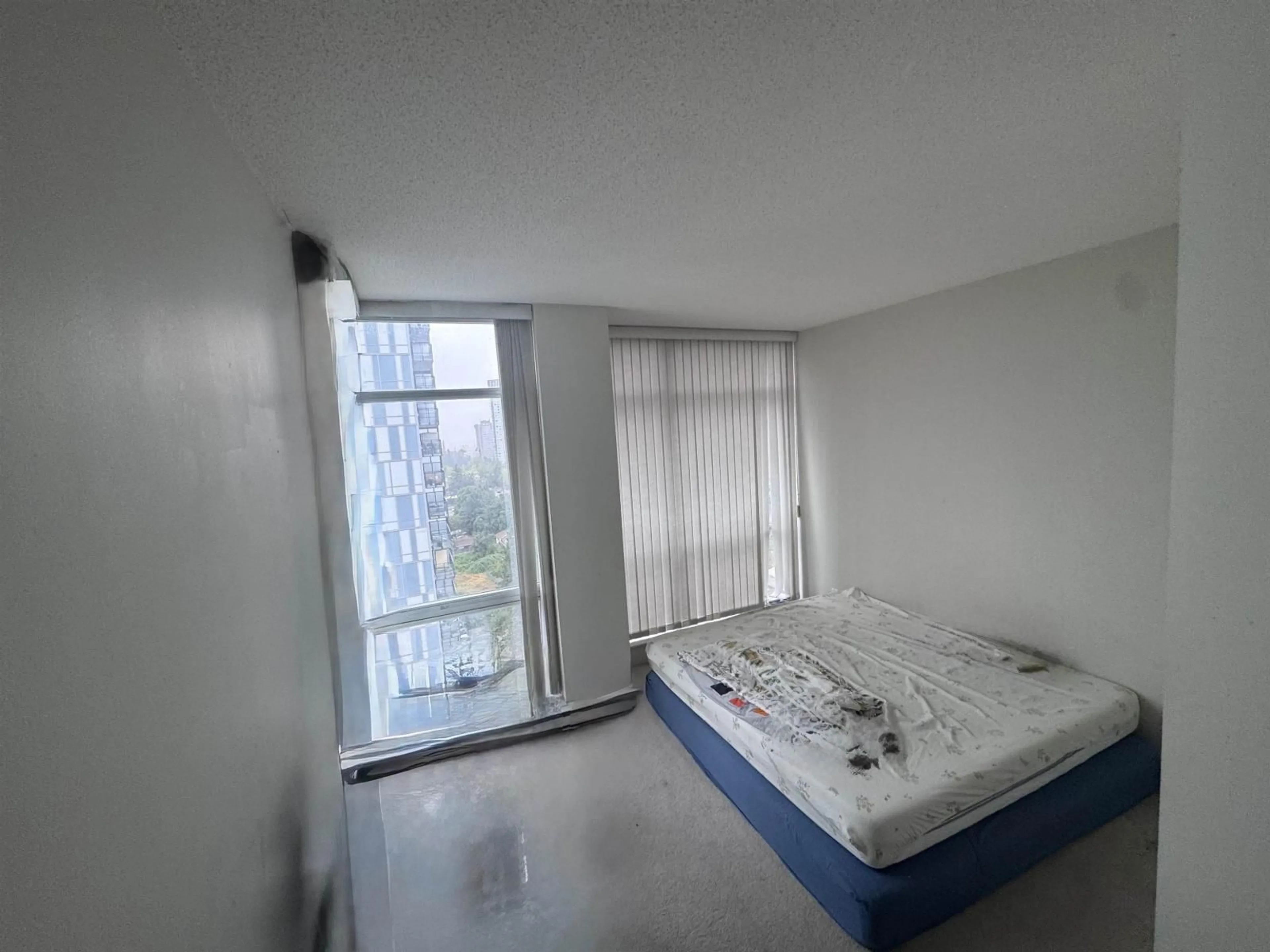 A pic of a room for 1604 - 13399 104TH, Surrey British Columbia V3T0C9