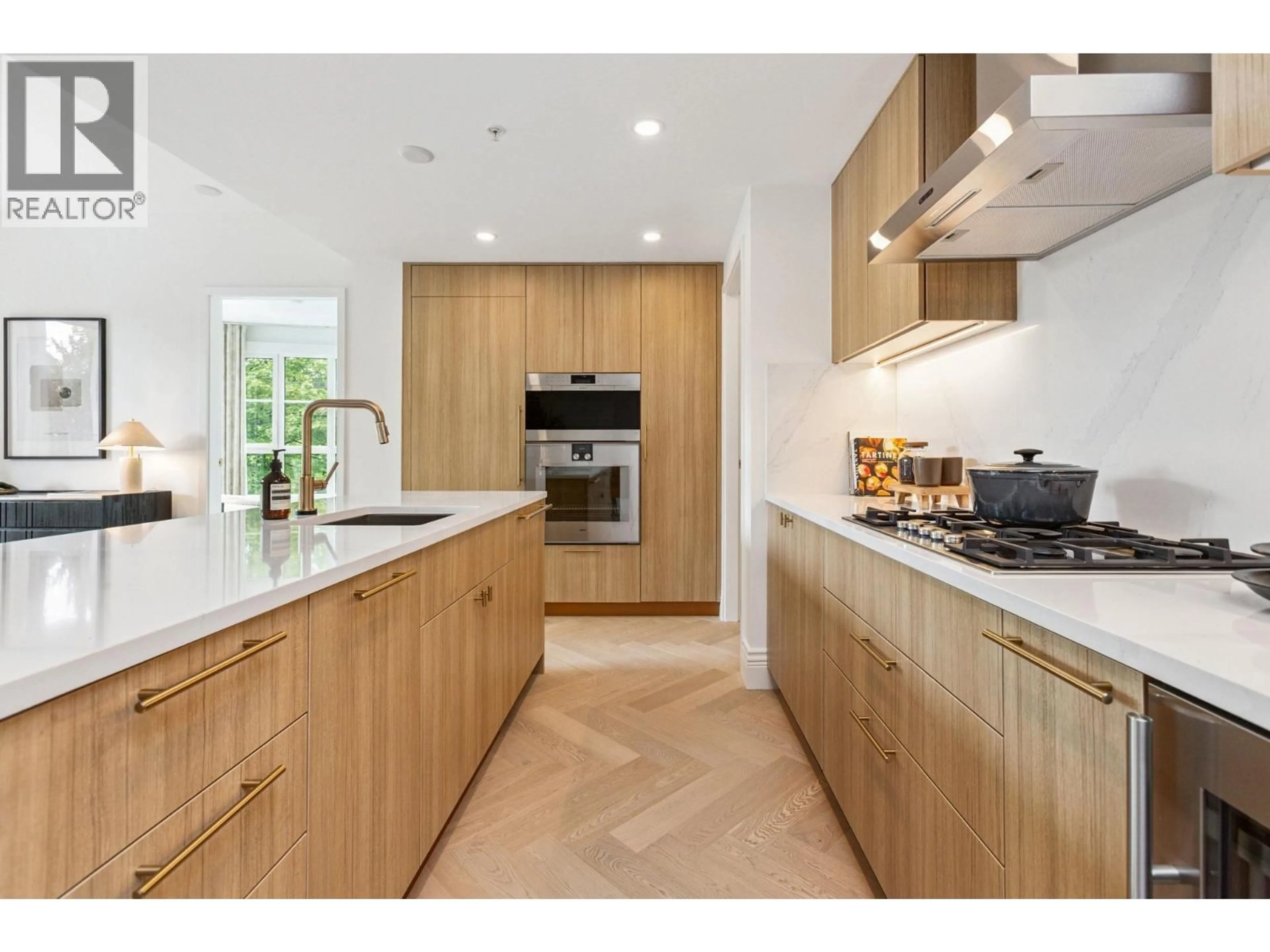 Contemporary kitchen, unknown for 206 - 2096 47TH AVENUE, Vancouver British Columbia V6M0E5