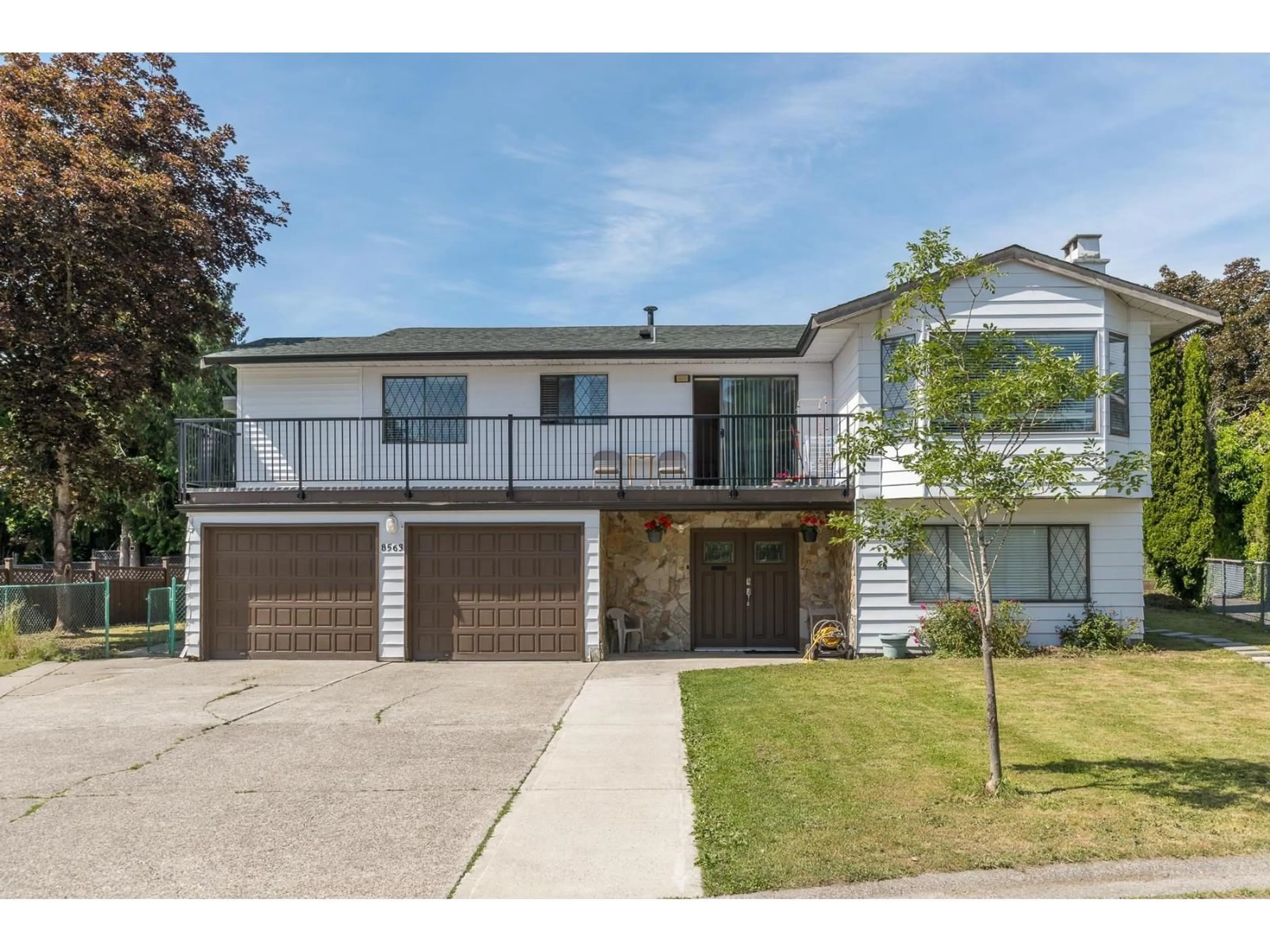 Home with vinyl exterior material, street for 8563 145, Surrey British Columbia V3S5T9