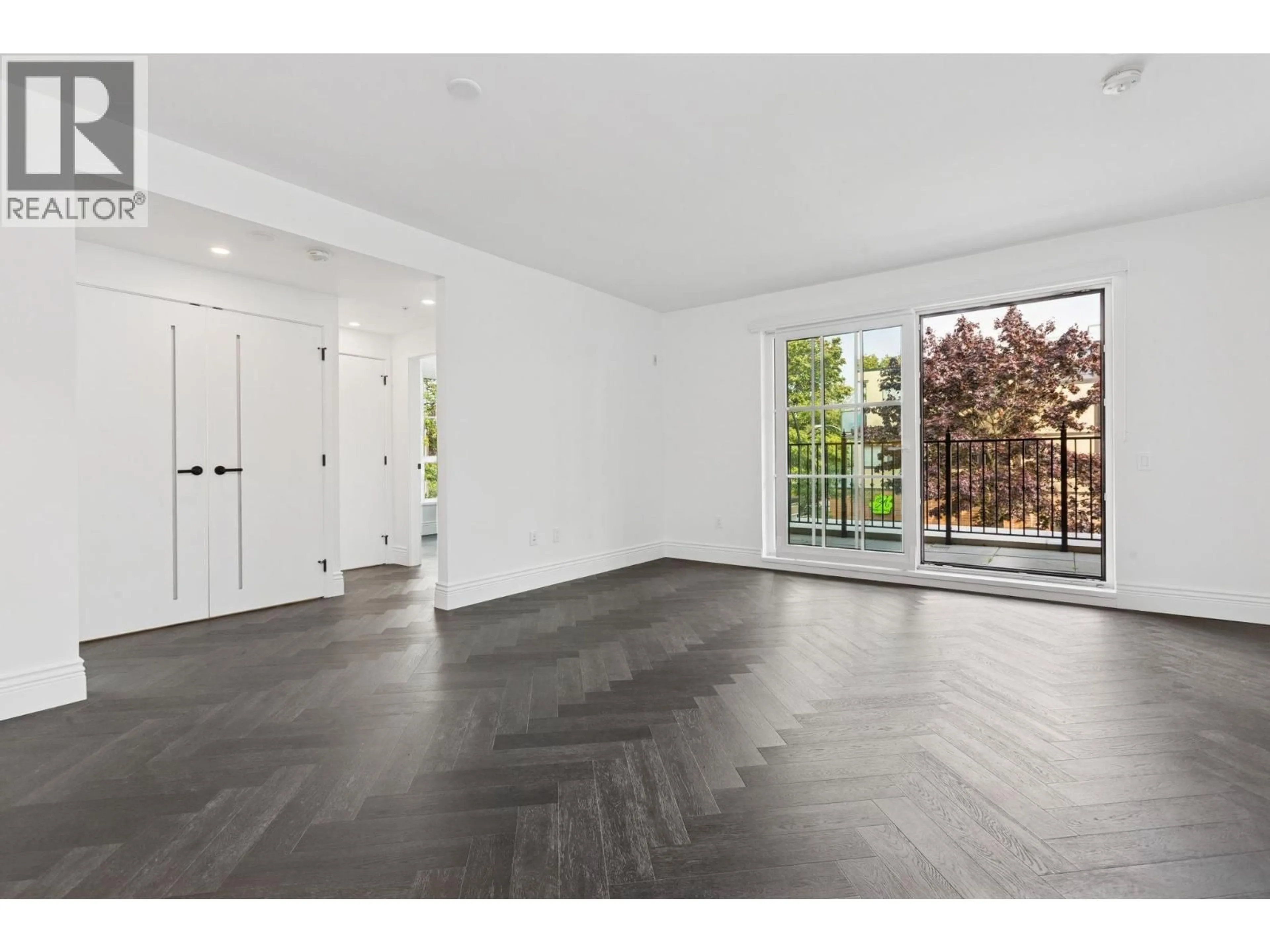 Unknown for 213 - 2096 47TH AVENUE, Vancouver British Columbia V6M0E5
