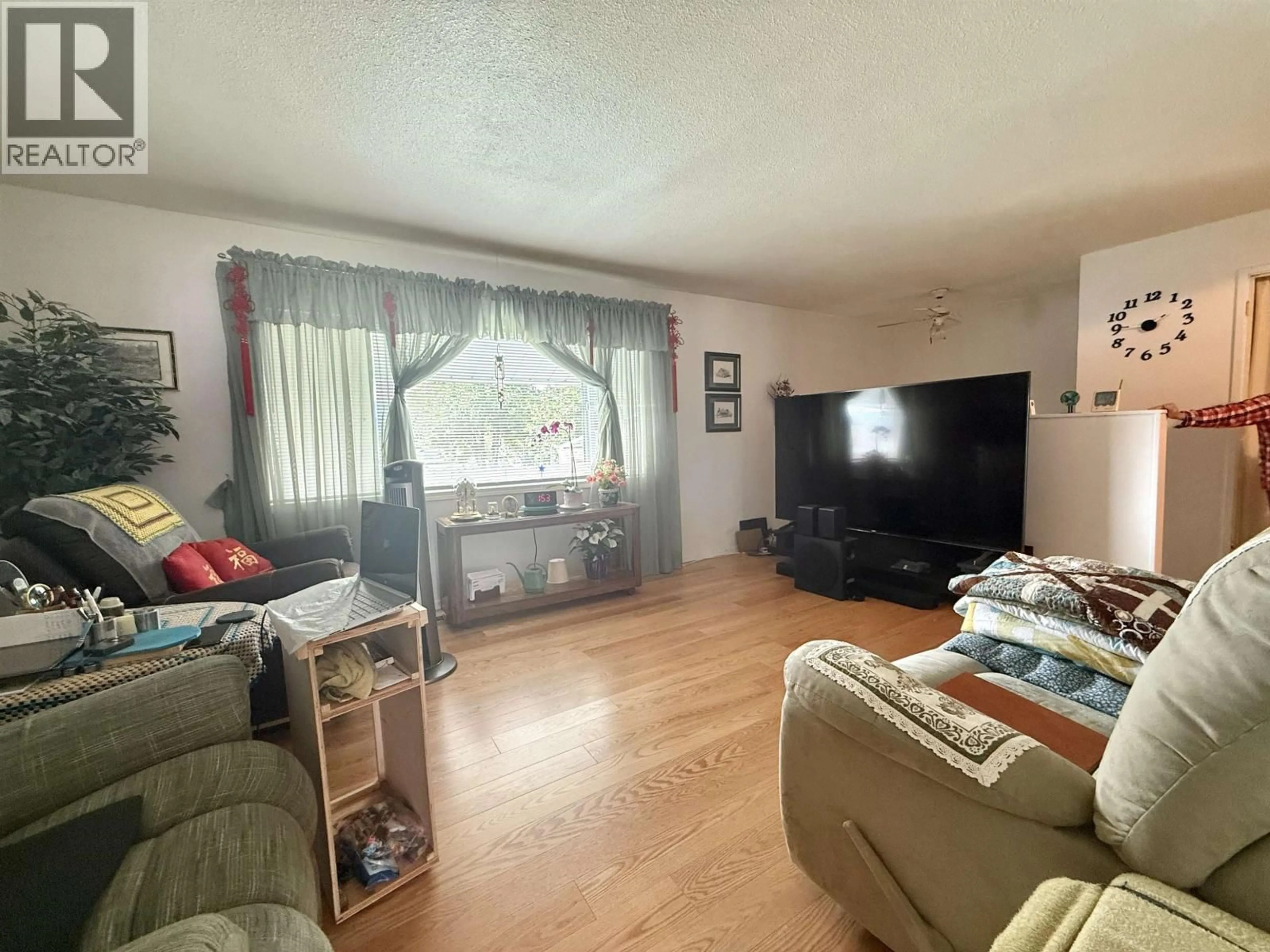 A pic of a room for 30 HAWK STREET, Kitimat British Columbia V8C1N5