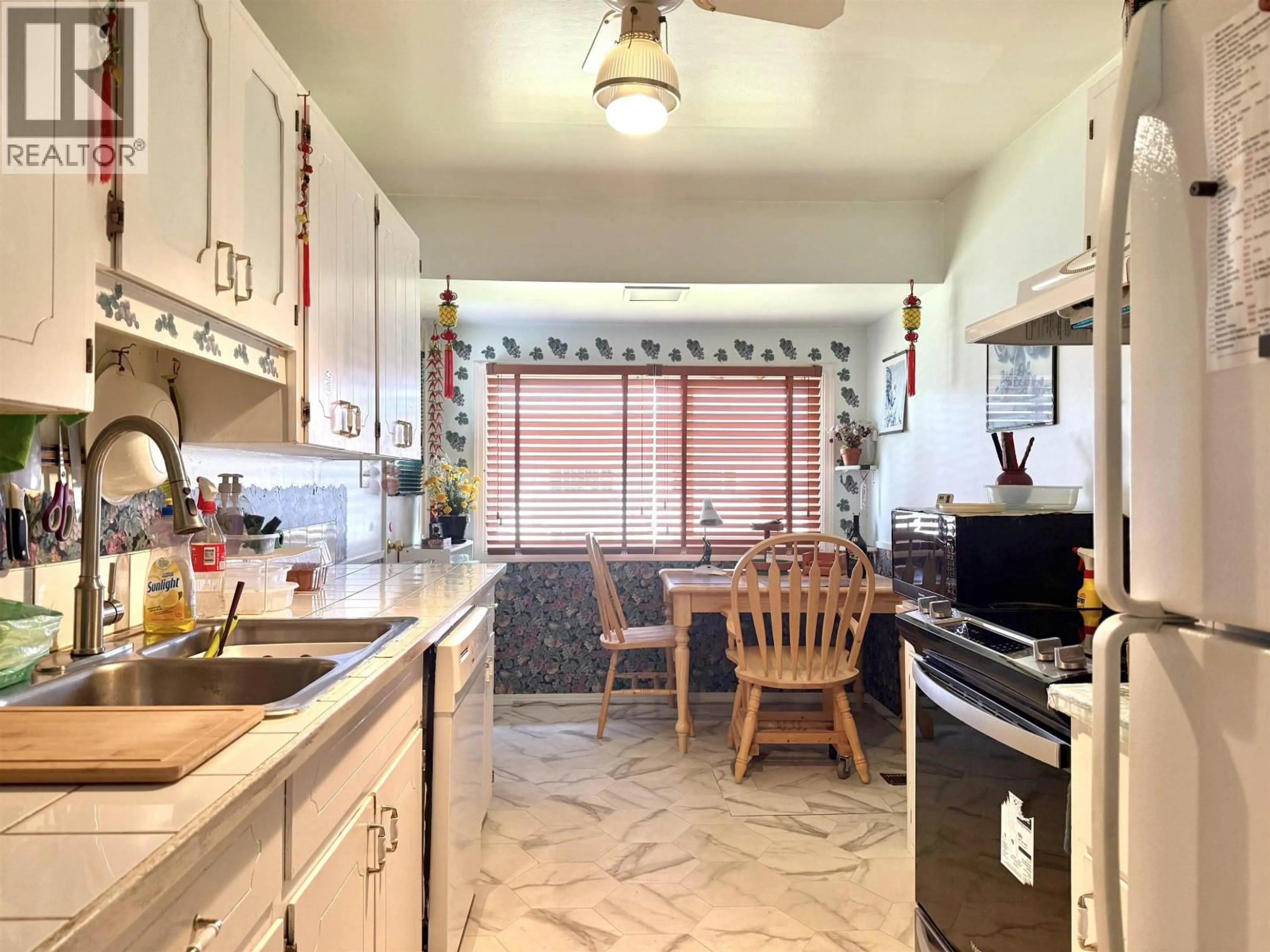 Standard kitchen, ceramic/tile floor for 30 HAWK STREET, Kitimat British Columbia V8C1N5