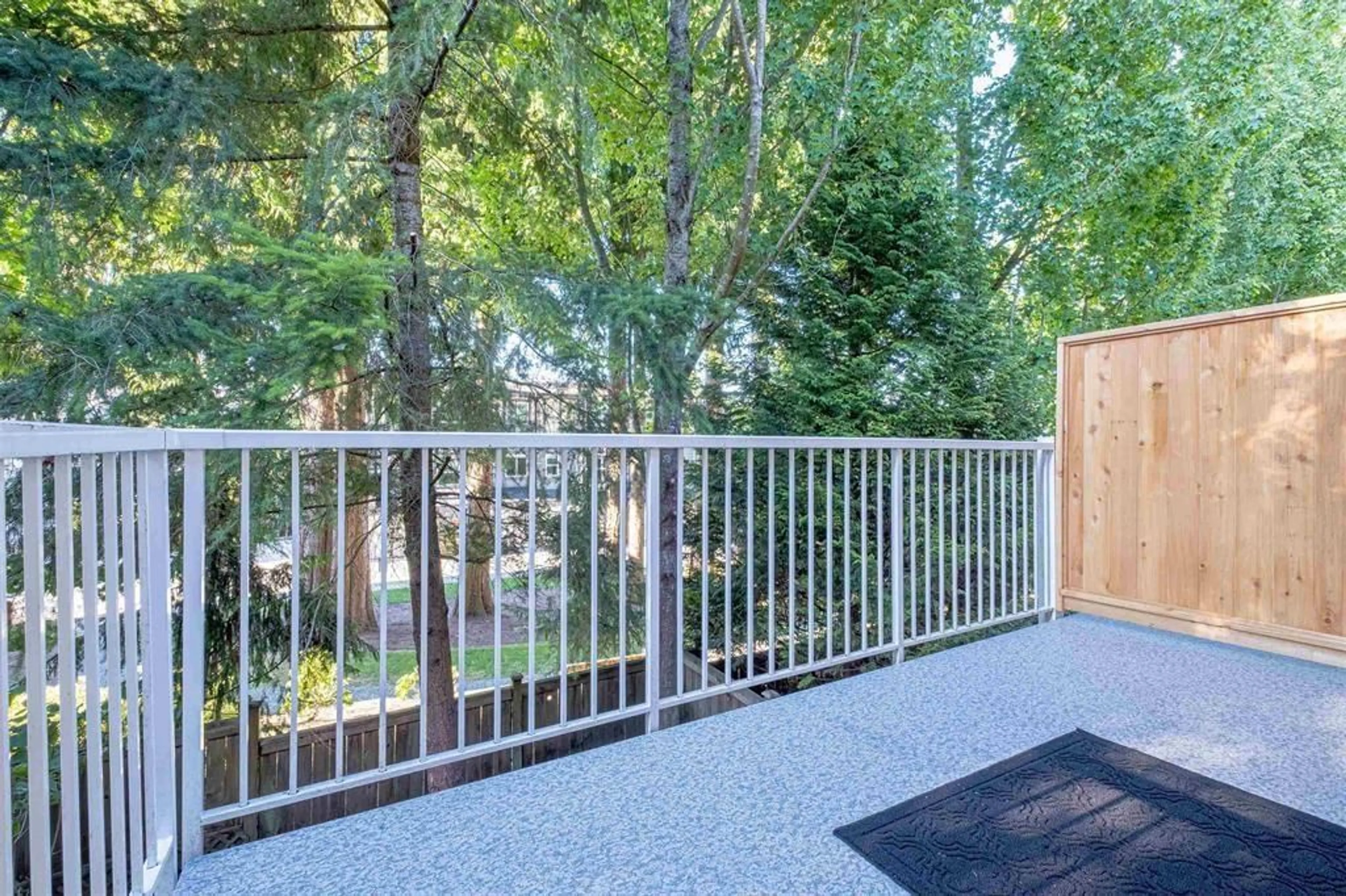 Patio, unknown for 25 - 6110 138, Surrey British Columbia V3X3V6