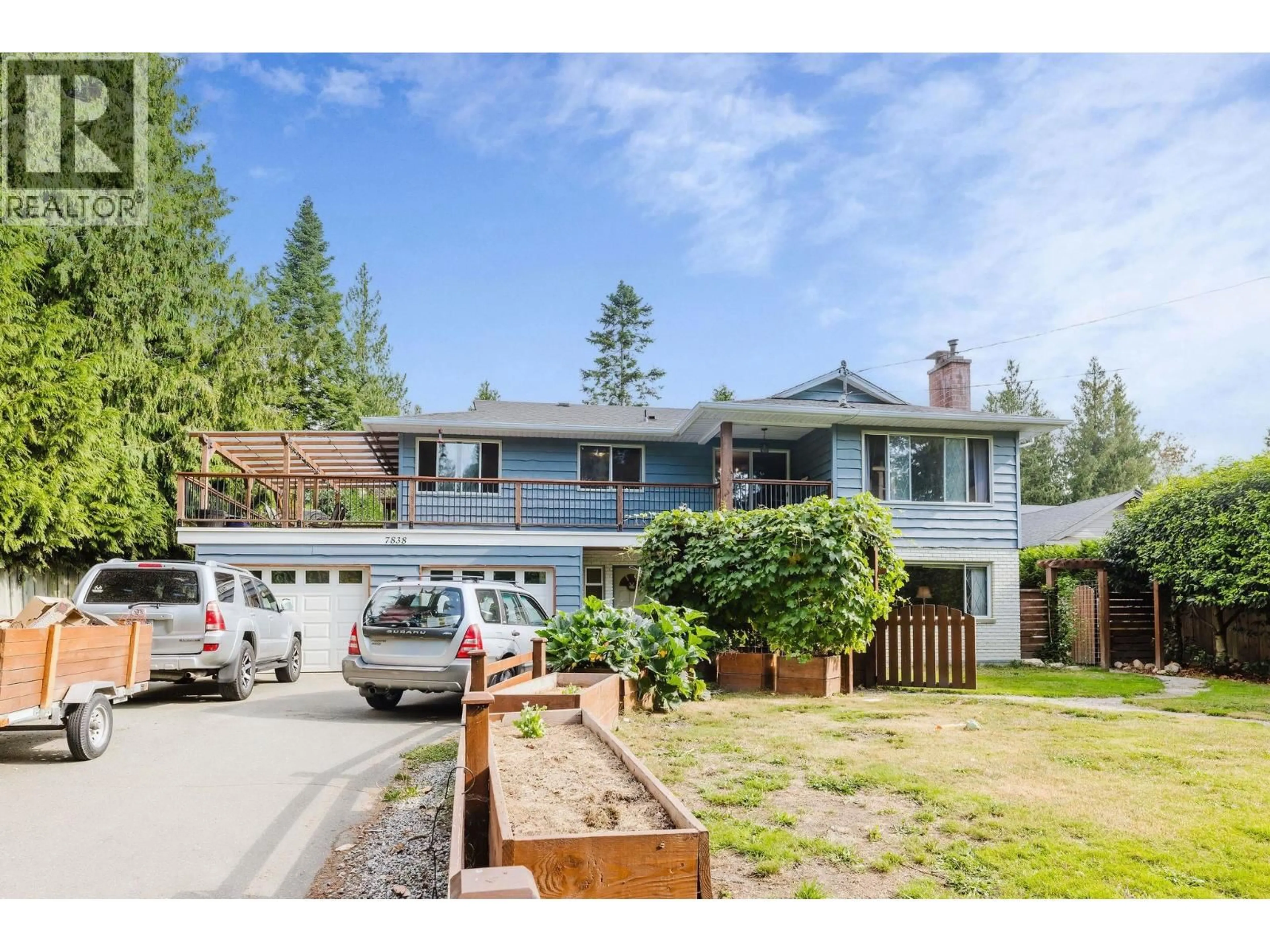 A pic from outside/outdoor area/front of a property/back of a property/a pic from drone, street for 7838 REDROOFFS ROAD, Halfmoon Bay British Columbia V7Z1A4