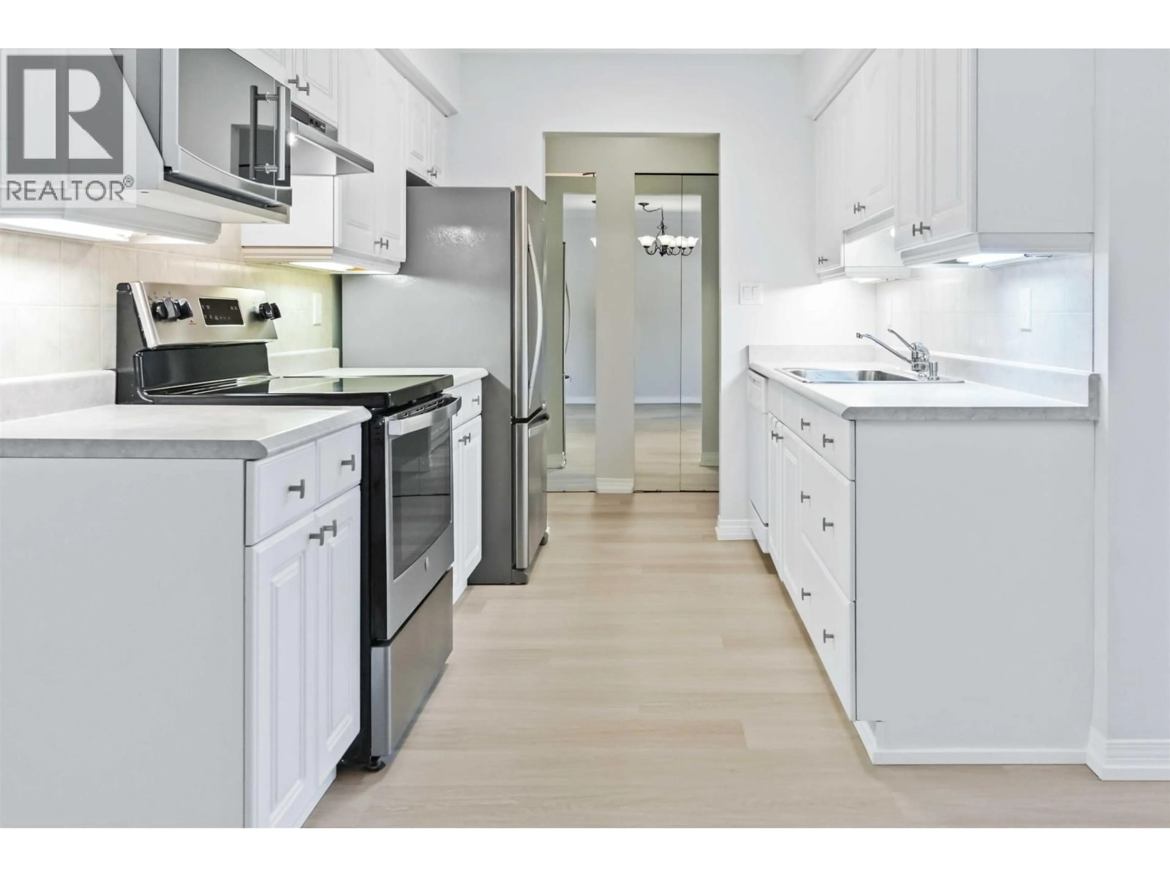 Standard kitchen, ceramic/tile floor for 314 - 1210 PACIFIC STREET, Coquitlam British Columbia V3B6K3