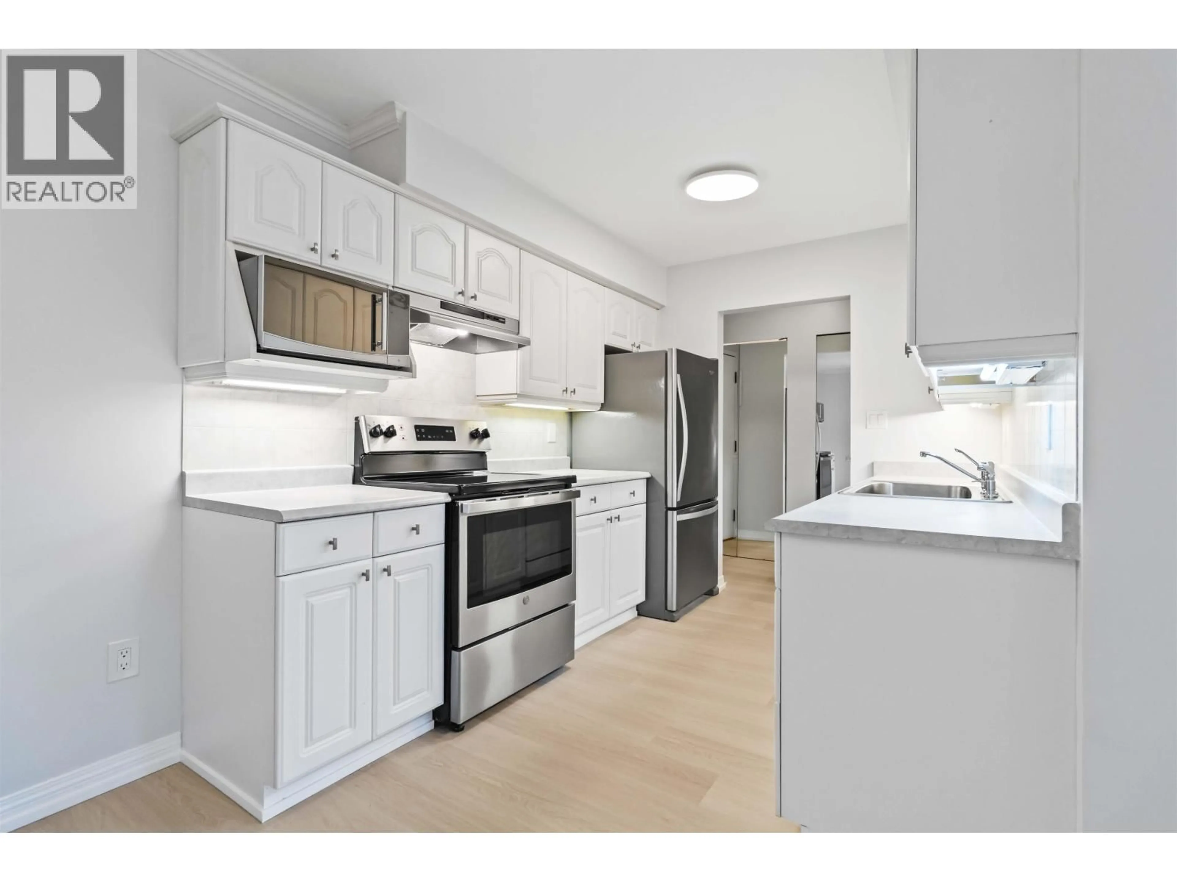 Standard kitchen, unknown for 314 - 1210 PACIFIC STREET, Coquitlam British Columbia V3B6K3