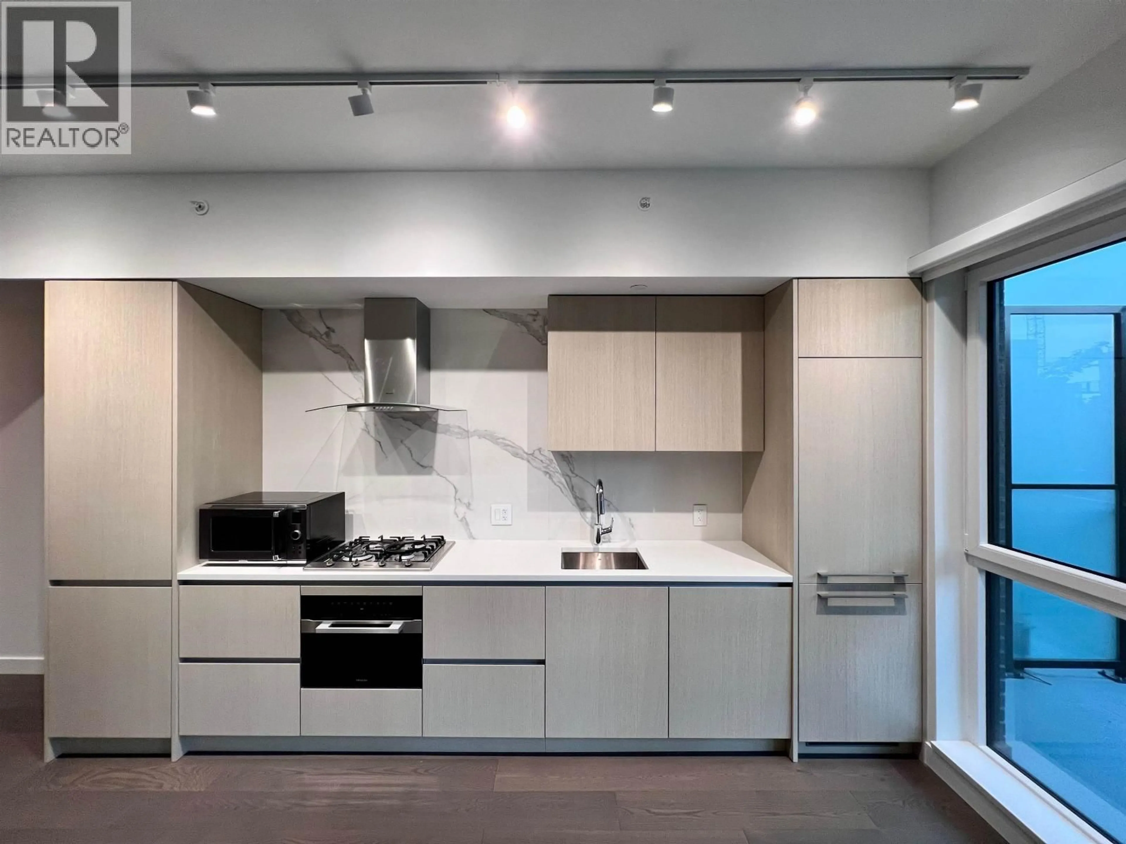 Contemporary kitchen, unknown for 210 - 5168 CAMBIE STREET, Vancouver British Columbia V5Z0K7