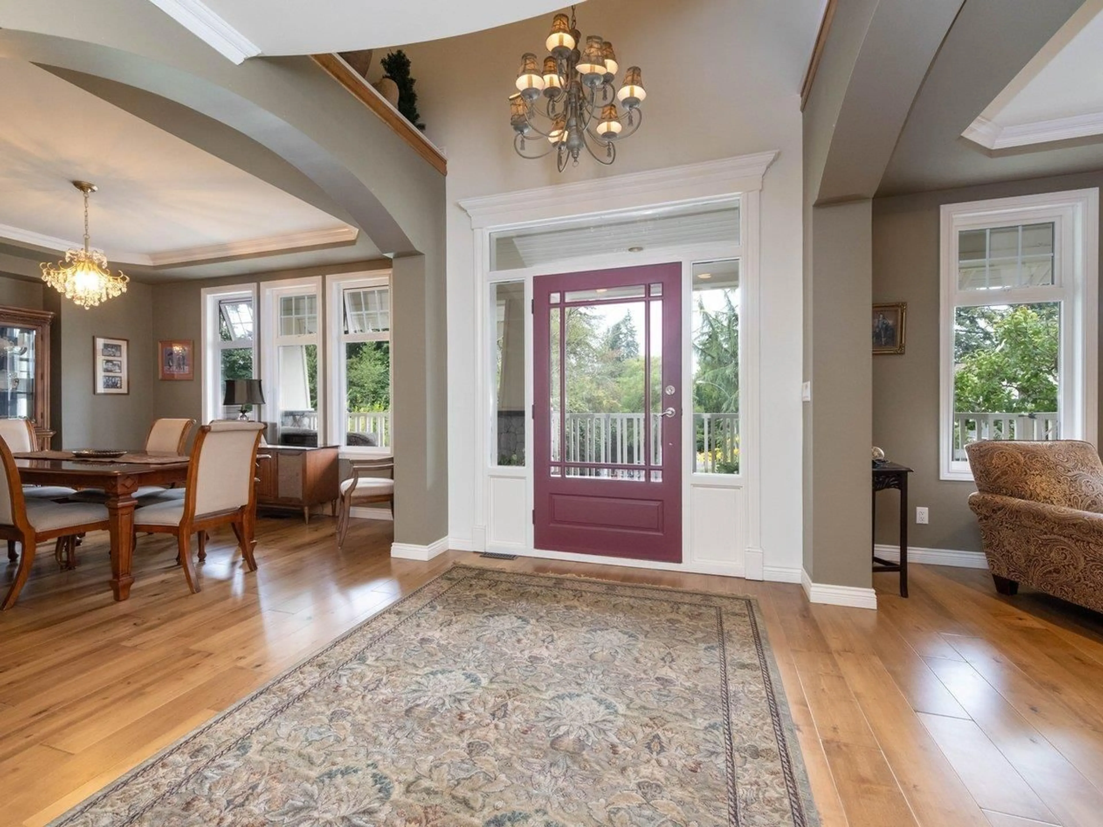 Indoor entryway for 12851 25, Surrey British Columbia V4P9W7